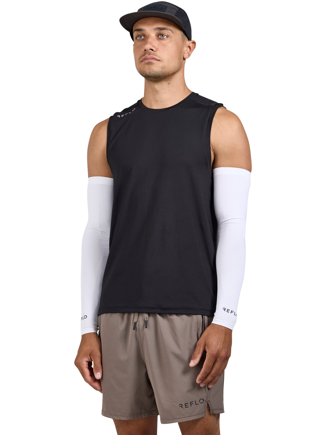 Product image 1 of 6, which shows REFLO Men's Vaal Training Vest, Black, M