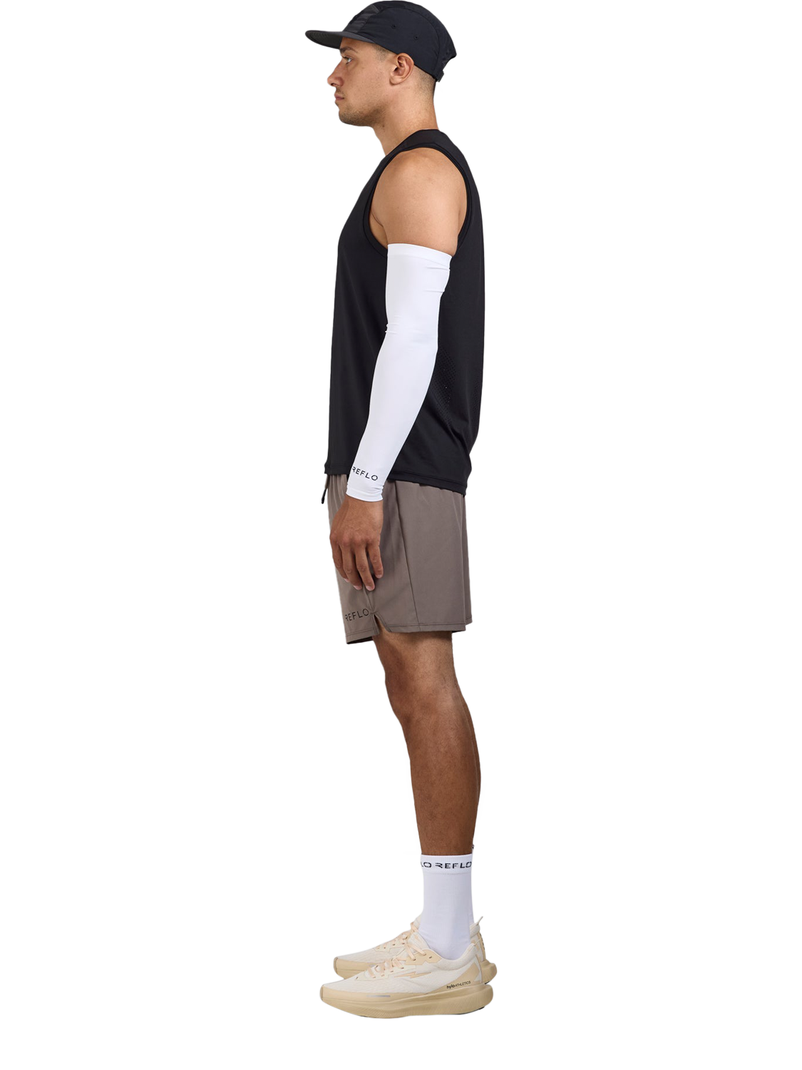 Product image 2 of 6, which shows REFLO Men's Vaal Training Vest, Black, M