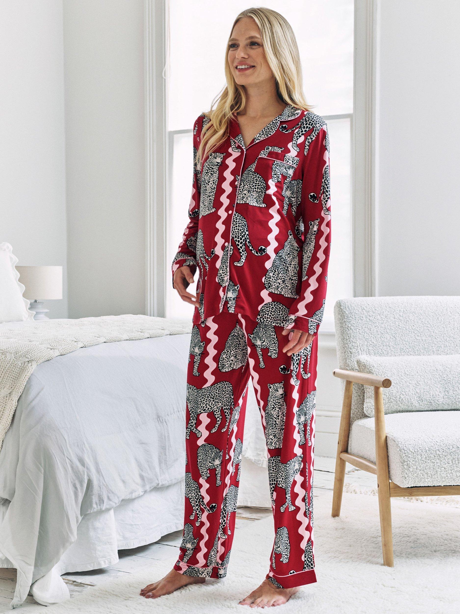 Product image 1 of 6, which shows Chelsea Peers Snow Leopard Long Maternity Pyjama Set, Red, 10