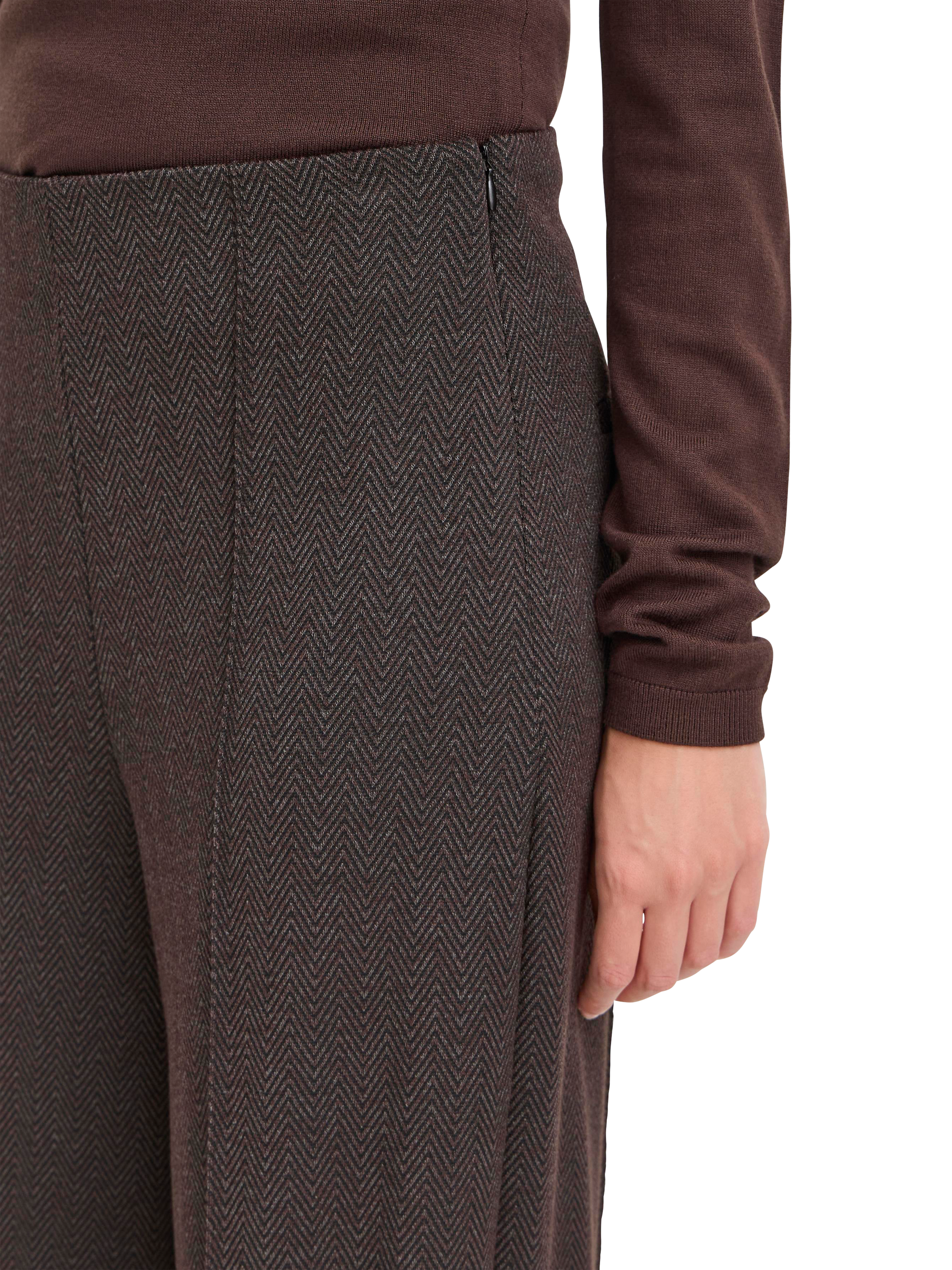Product image 4 of 7, which shows ICHI Kate Mid Rise Tailored Jacquard Herringbone Trousers , Black/Brown, XS
