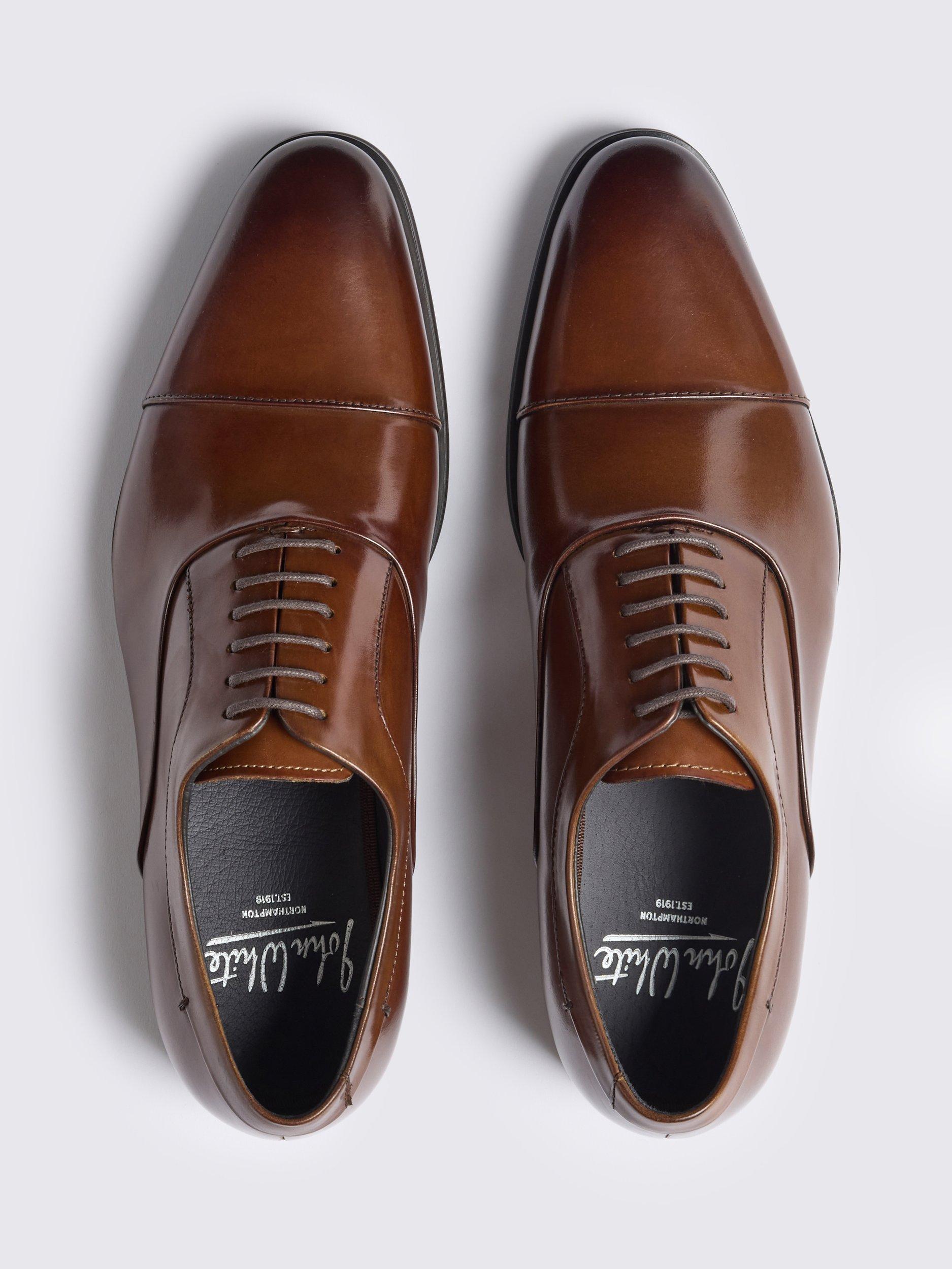 Product image 3 of 4, which shows Moss John White Guildhall Brown Oxford Shoes, Tan, 6