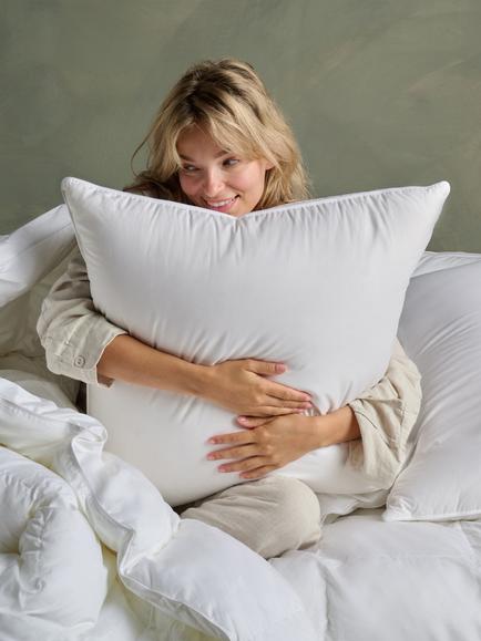 Bedfolk Down Square Pillow, Medium, White