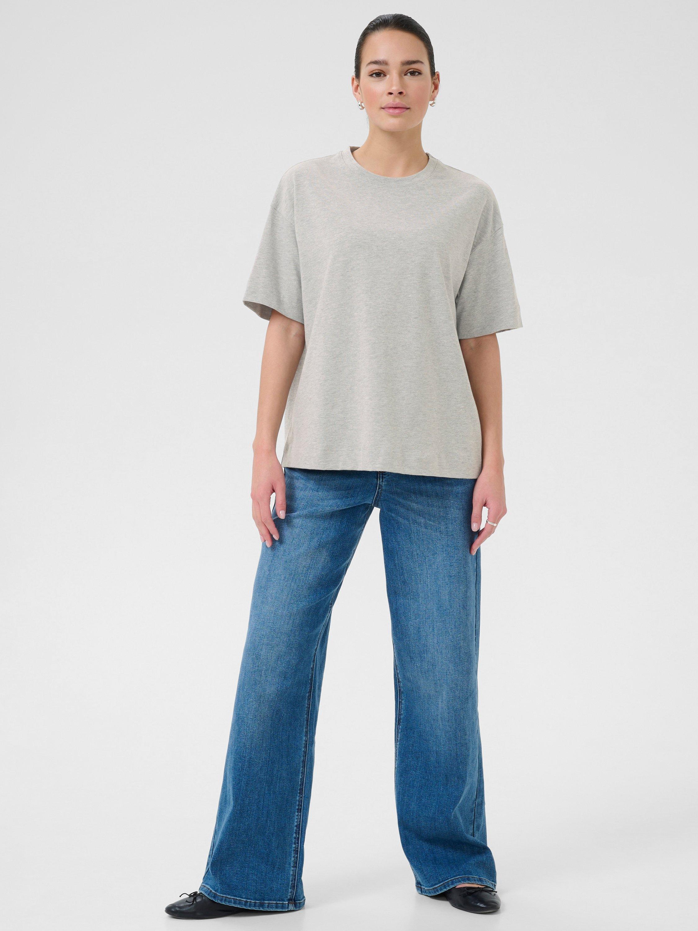 Product image 3 of 6, which shows KAFFE Curve Tomina Oversized T-Shirt, Grey Melange, XS
