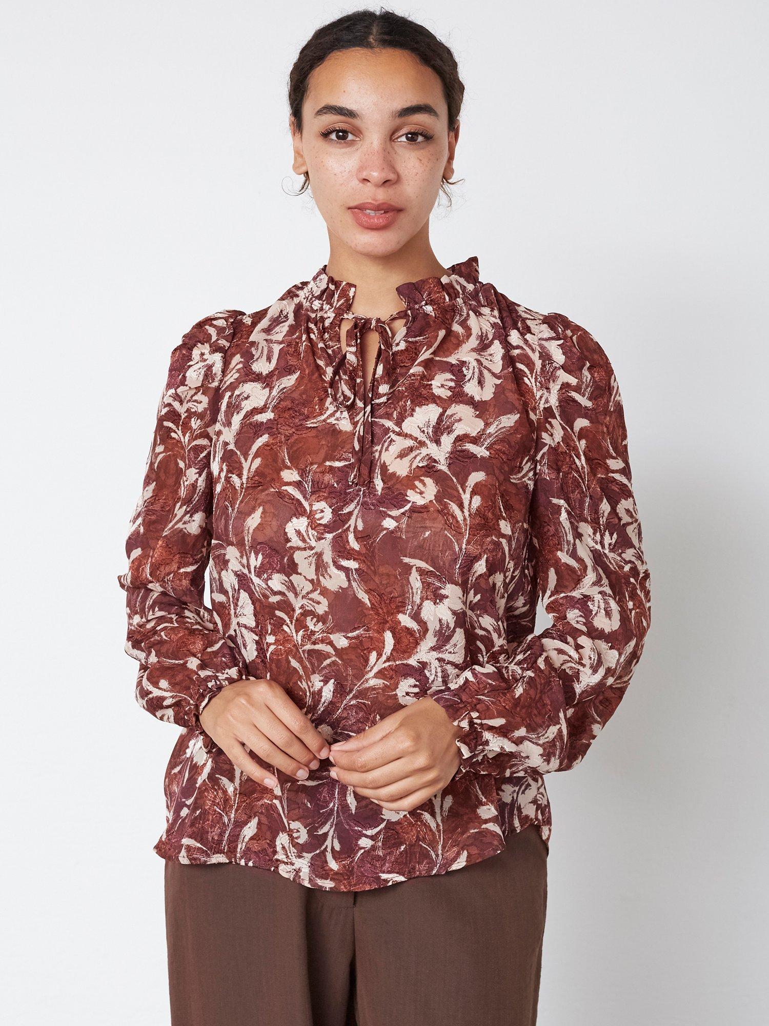 Product image 1 of 4, which shows Sisters Point Elza Paisley Top, Bordeaux, XS