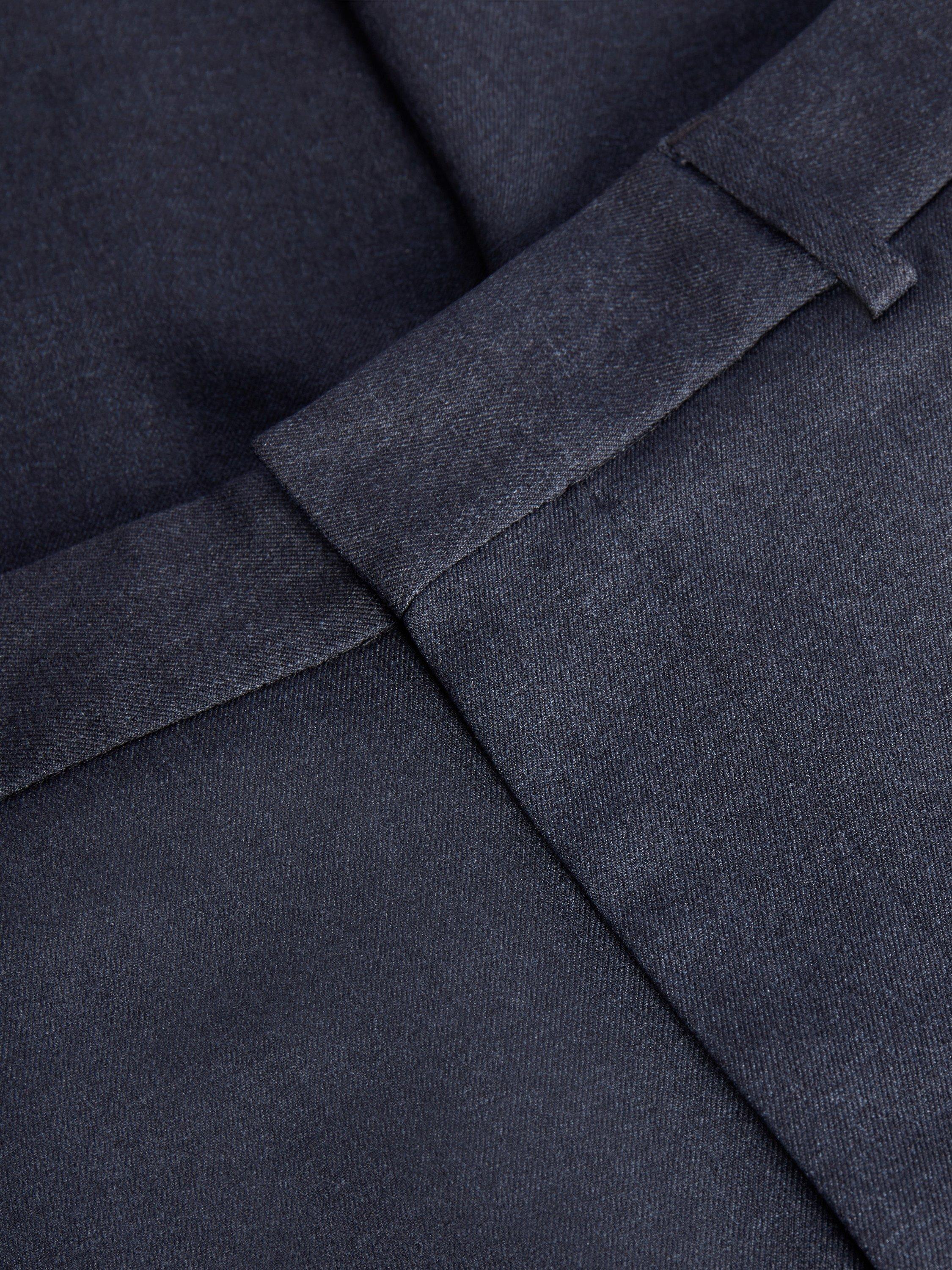 Product image 8 of 8, which shows Rohan Men's Globetrotter Jacket, Deep Navy, 38R