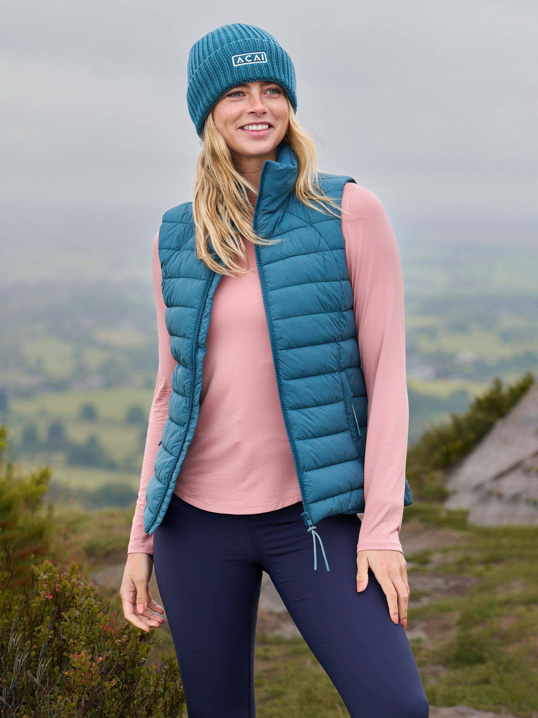 Product image 2 of 8, which shows ACAI Cloudguard Gilet, Wild Fern, 6