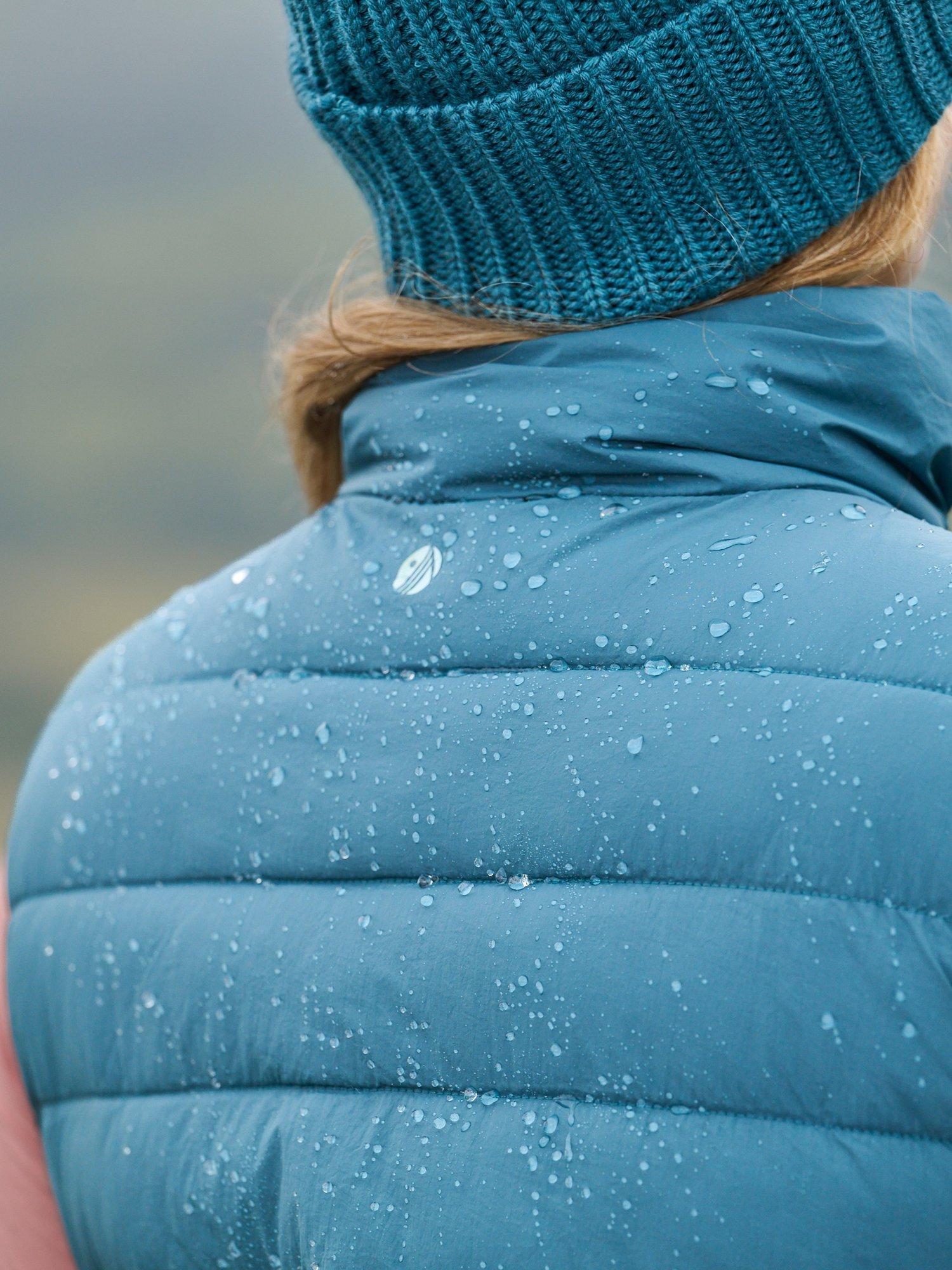 Product image 6 of 8, which shows ACAI Cloudguard Gilet, Wild Fern, 6