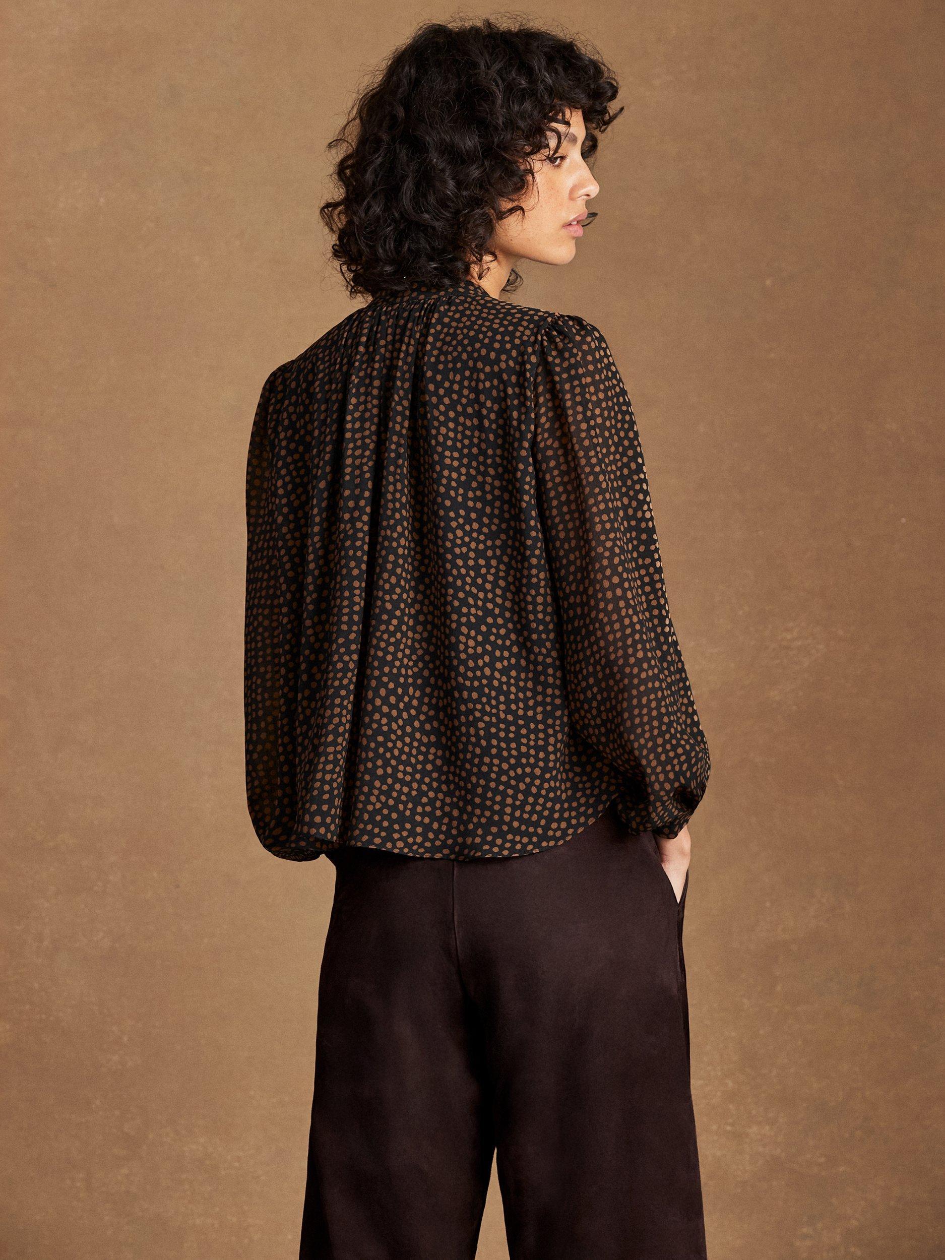 Product image 5 of 5, which shows Ro&Zo Spot Long Sleeve Top, Black/Camel, 6