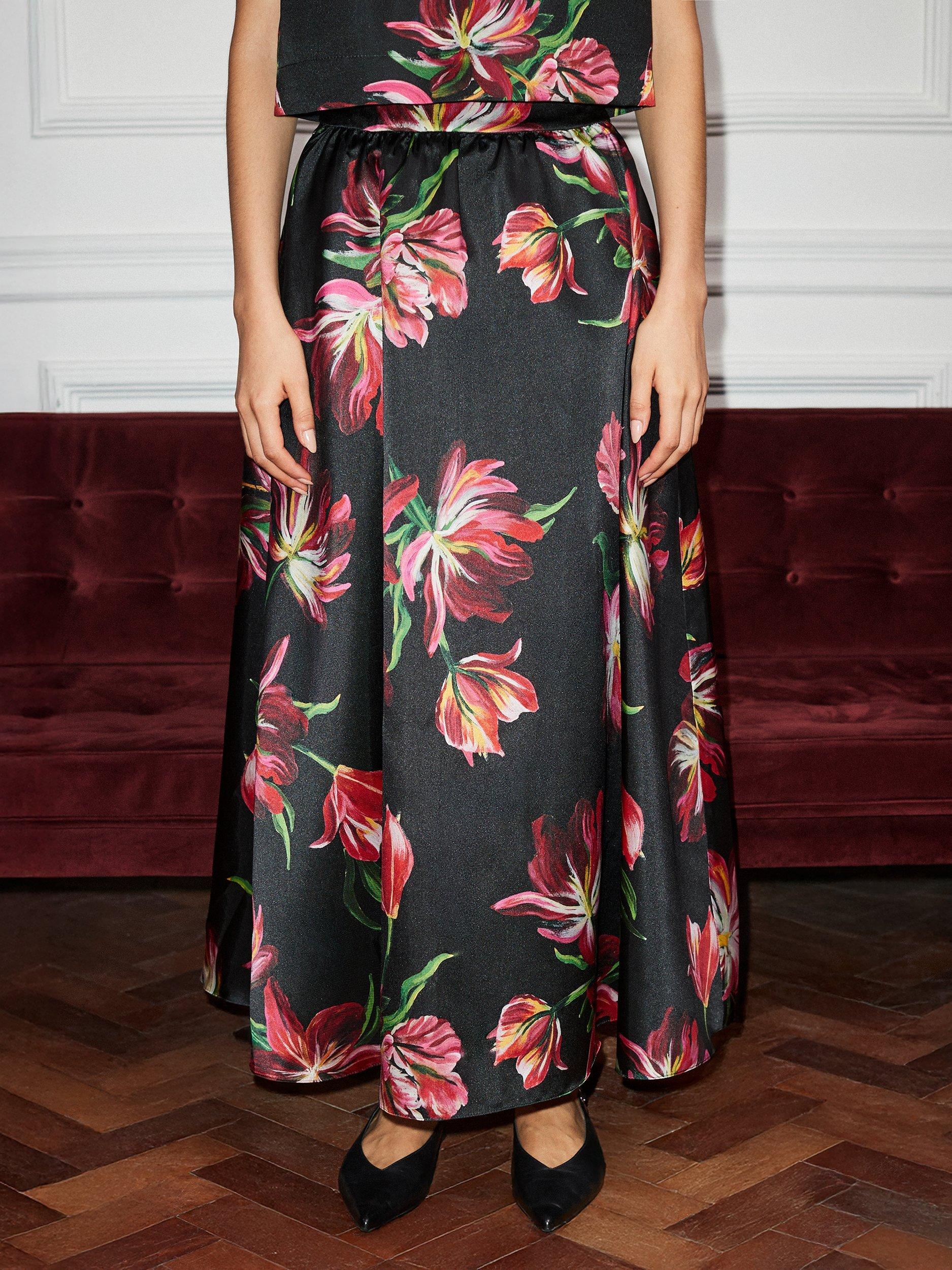 Product image 2 of 4, which shows Ro&Zo Tulip Maxi Skirt, Black/Multi, 6