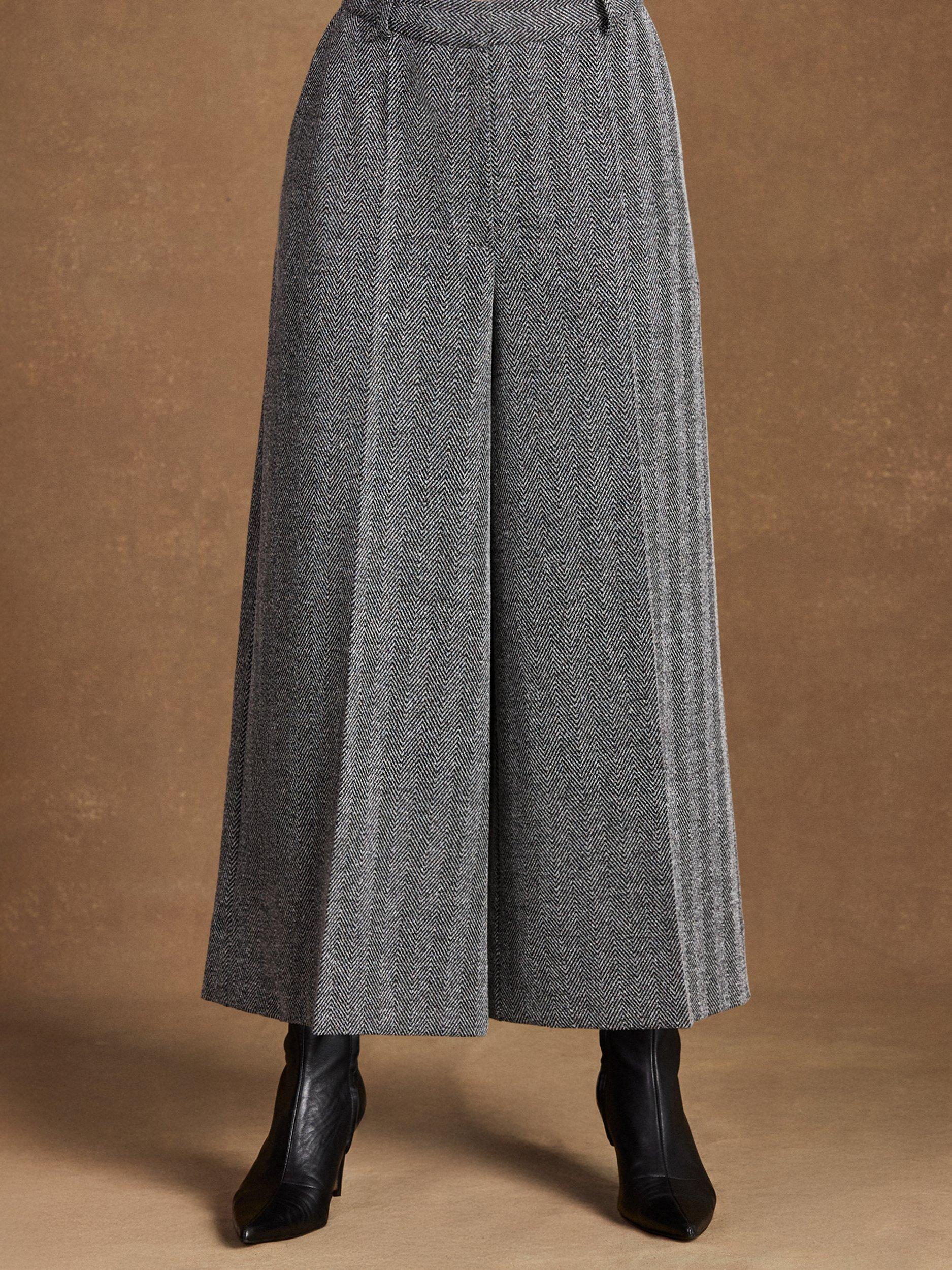 Product image 1 of 5, which shows Ro&Zo Petite Herringbone Culottes, Grey, 6Pt