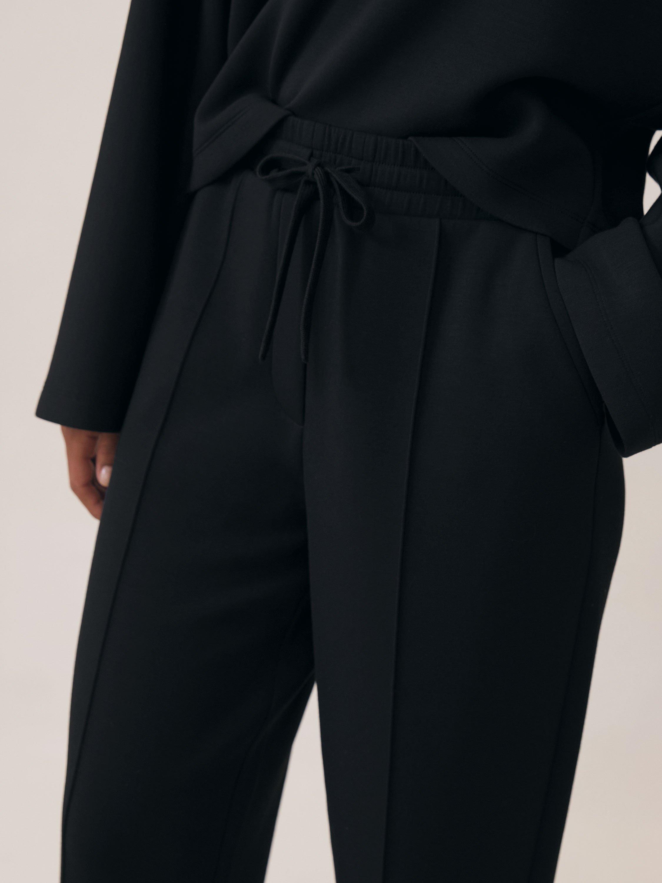 Product image 4 of 5, which shows Reiss Janie Tapered Joggers, Black, L