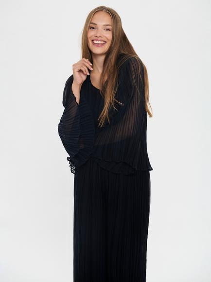 Saint Tropez Noella V-Neck Blouse, Black, Black