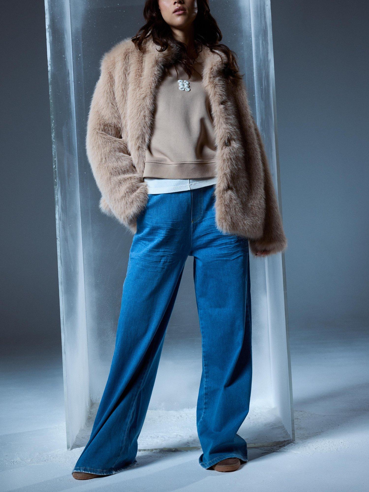 Product image 5 of 6, which shows Smith & Soul Badge Oversized Sweatshirt, Camel, XS