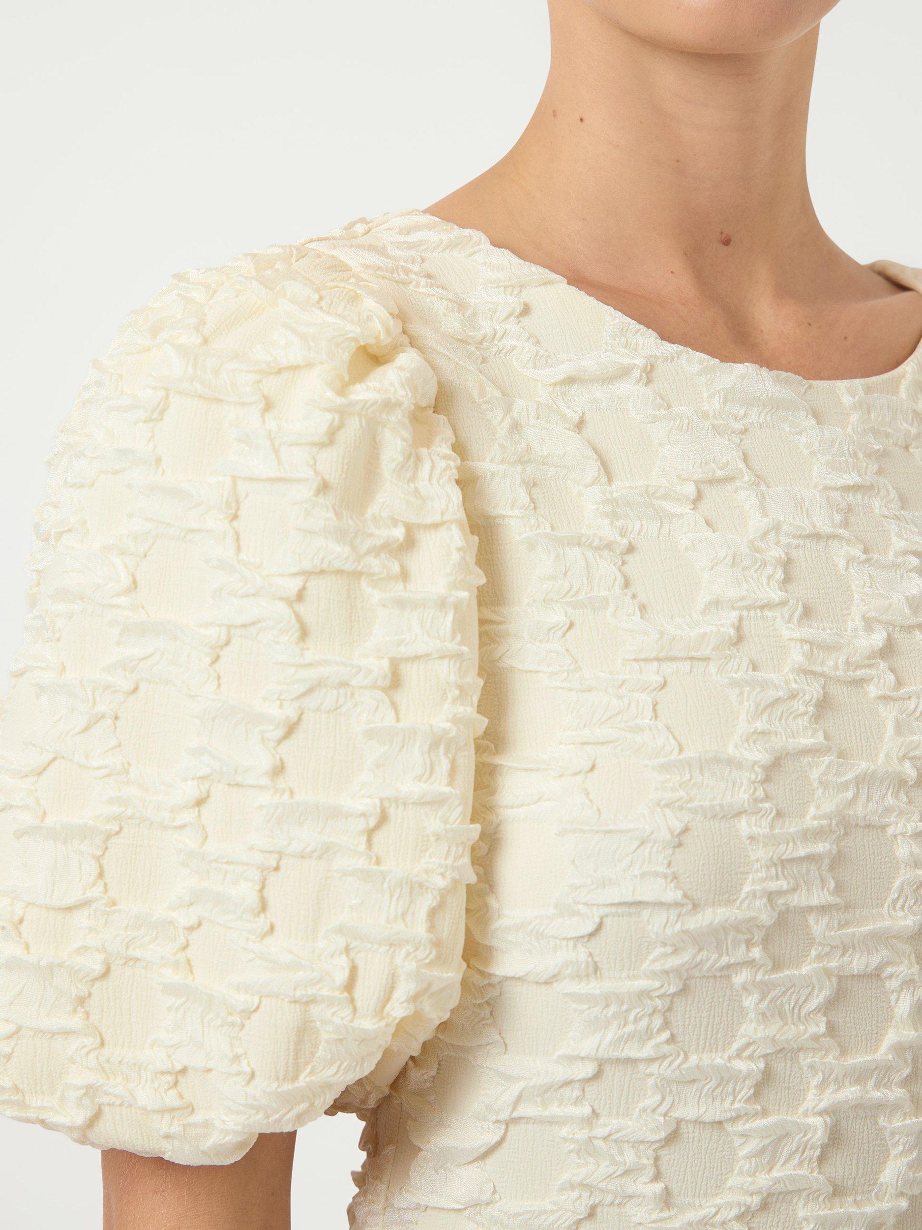 Product image 3 of 6, which shows YAS Miamaja Textured Wedding Dress, White, 6