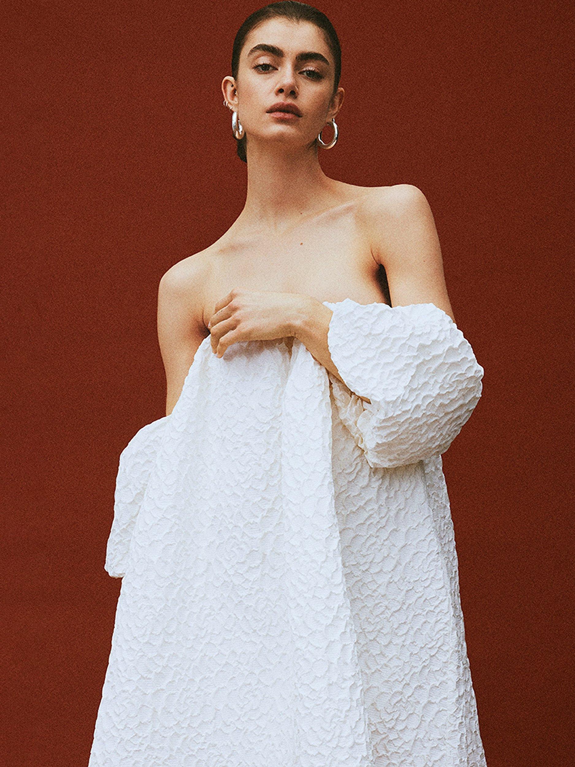 Product image 2 of 5, which shows YAS Rinea Textured Wedding Dress, White, 6