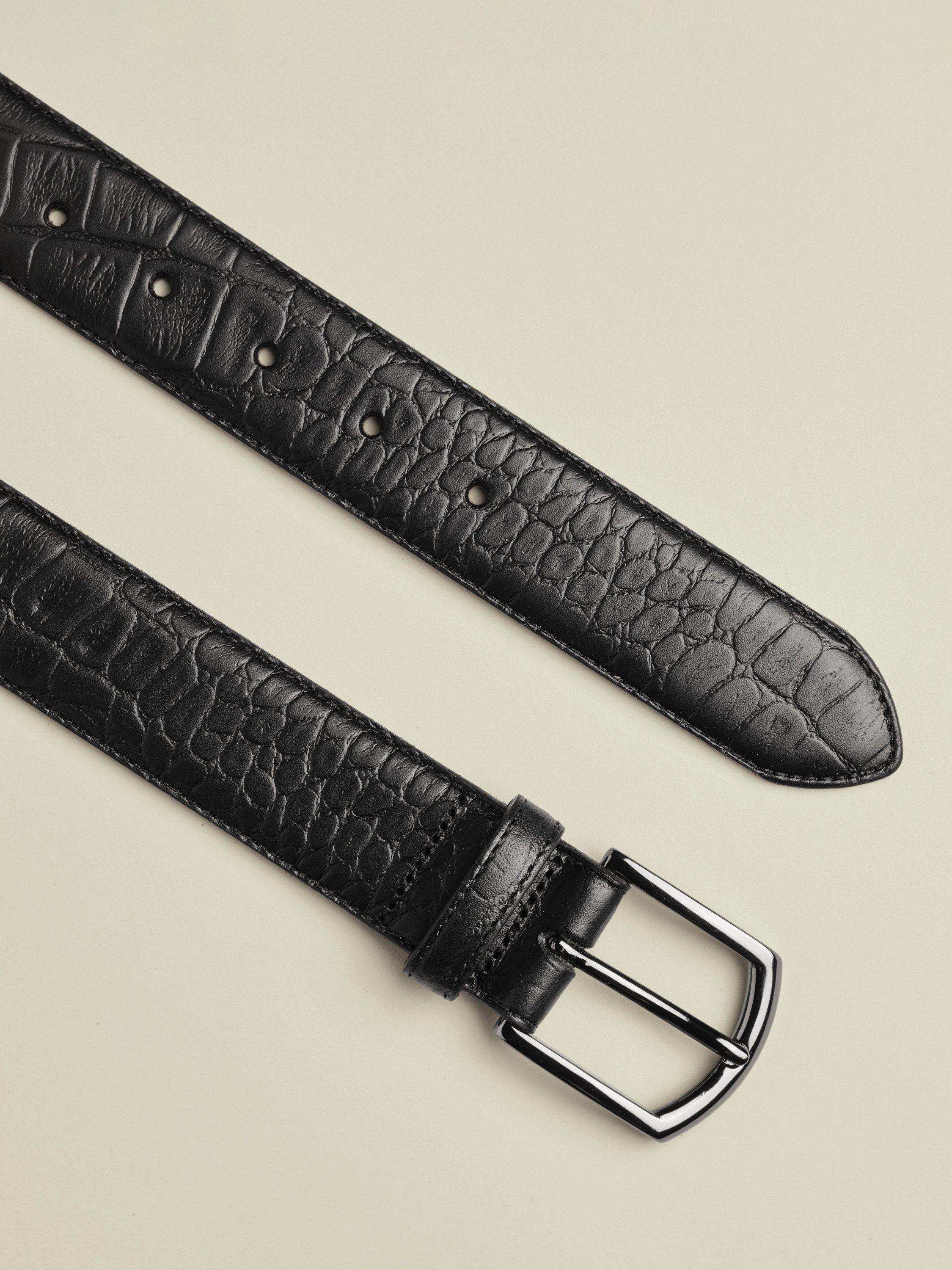 Product image 2 of 2, which shows Charles Tyrwhitt Italian Leather Belt, Black, 32
