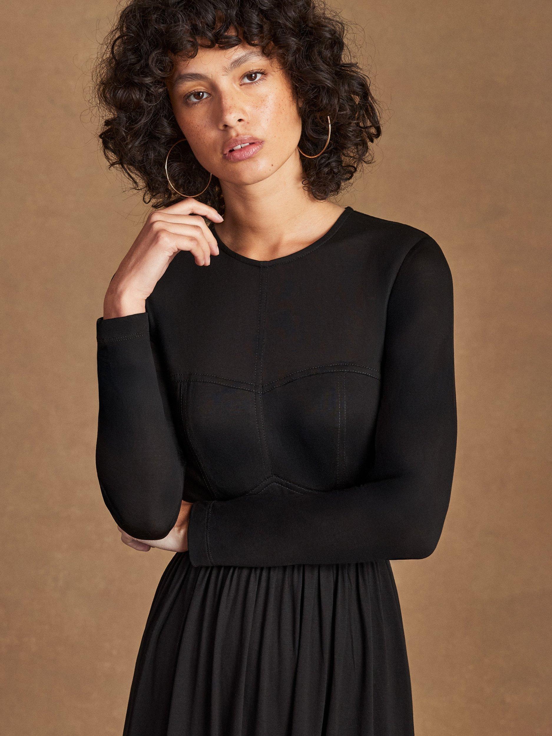 Product image 4 of 5, which shows Ro&Zo Seamed Bodice Maxi Dress, Black, 6