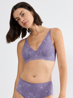 Triumph Amourette Charm Non-Wired Lace Bra, Lilac, Lilac