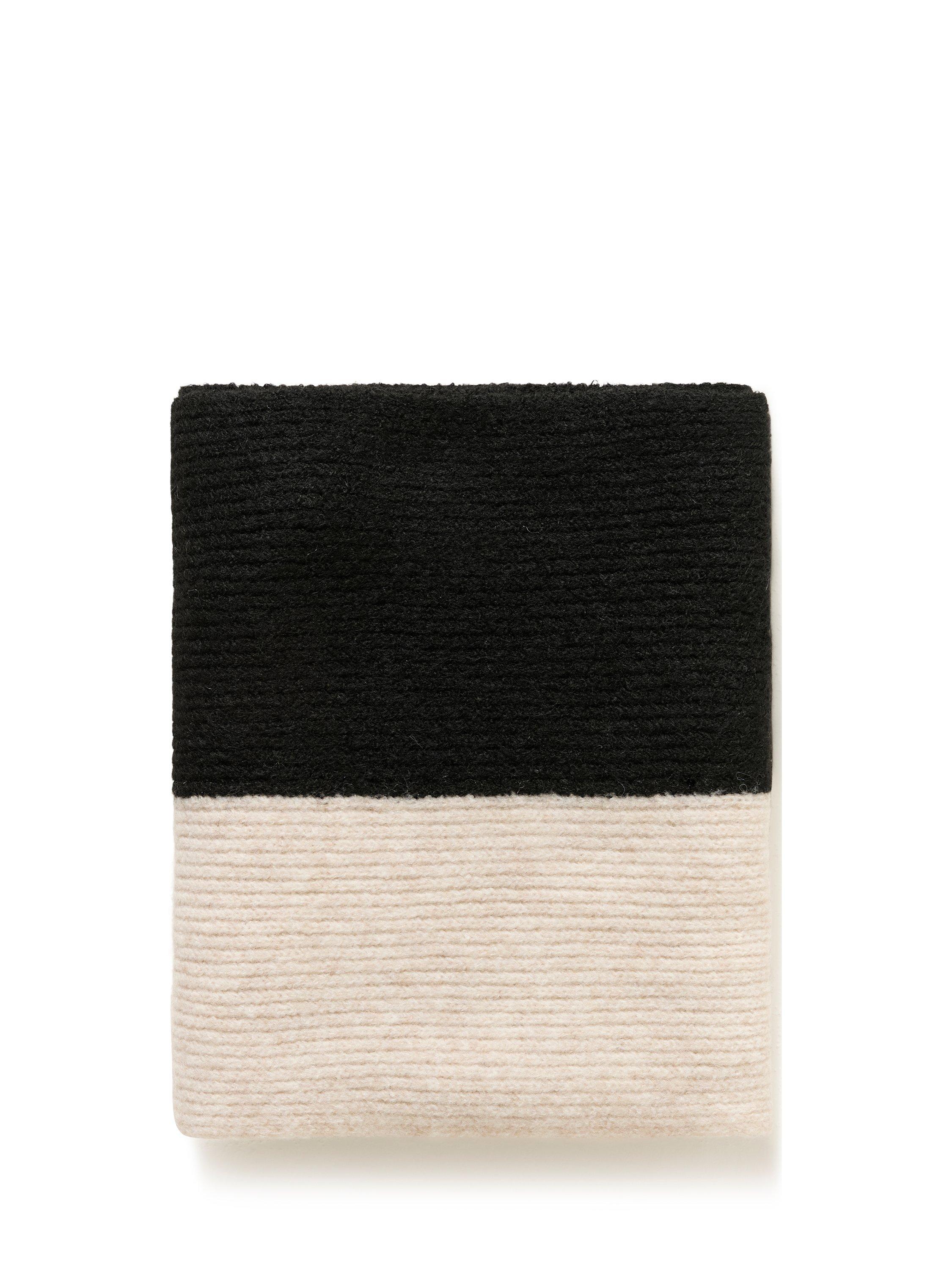 Product image 4 of 5, which shows KAFFE Elsa Contrast Scarf, Black/Beige