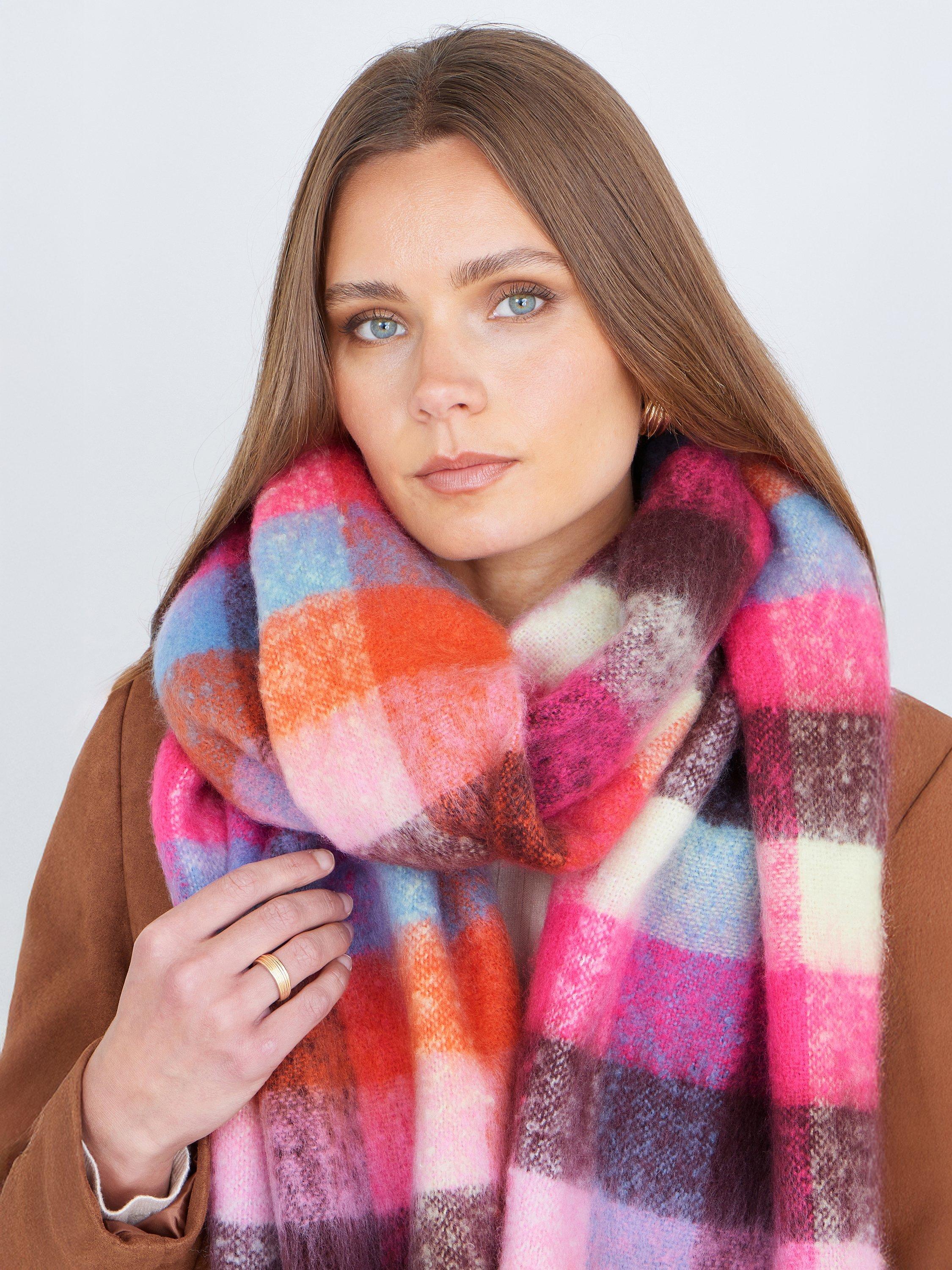Product image 3 of 4, which shows Yumi Fluffy Scarf, Multi