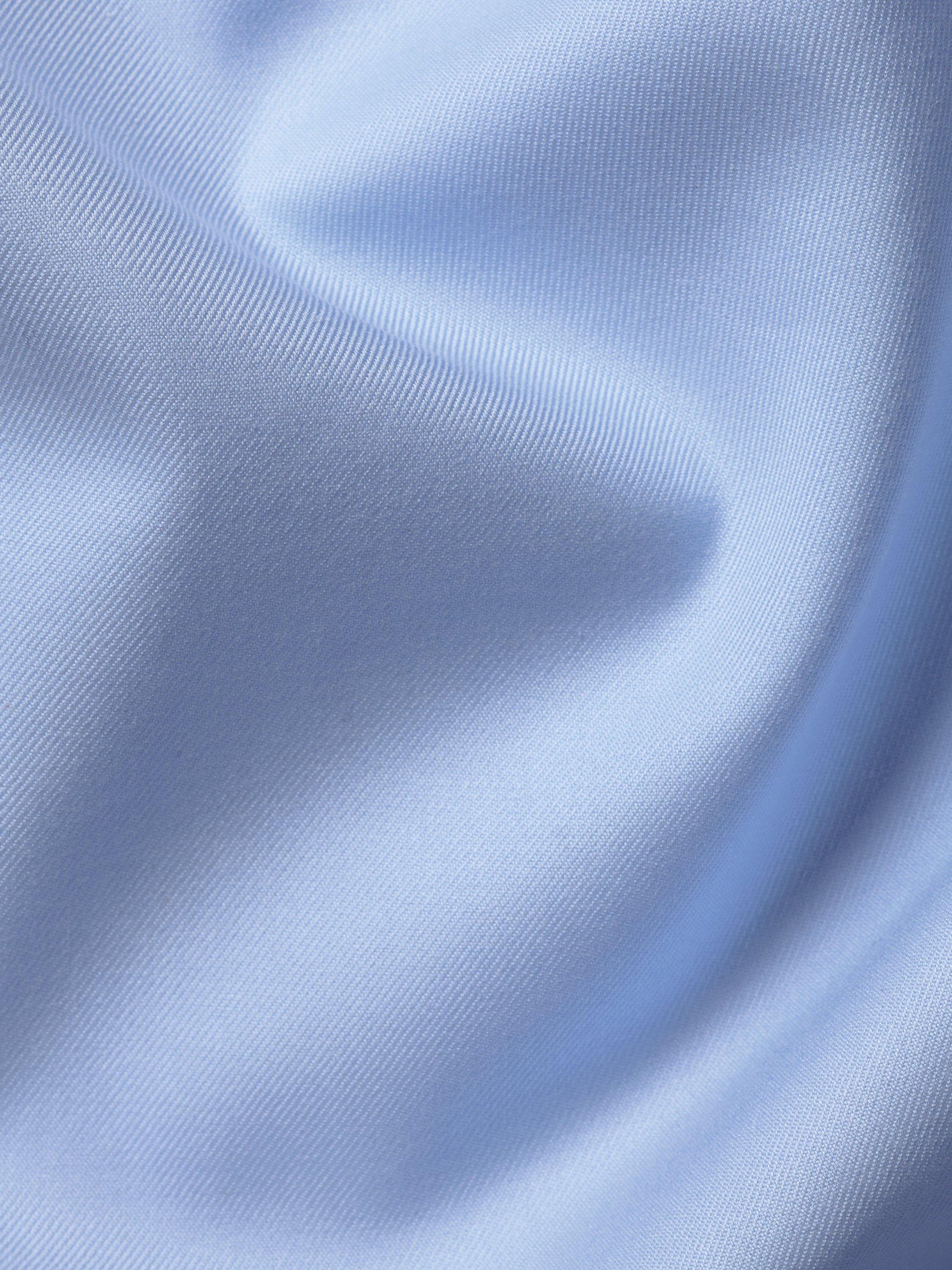 Product image 6 of 6, which shows Charles Tyrwhitt Point Collar Non-Iron Twill Shirt, Sky Blue, 14.5/33