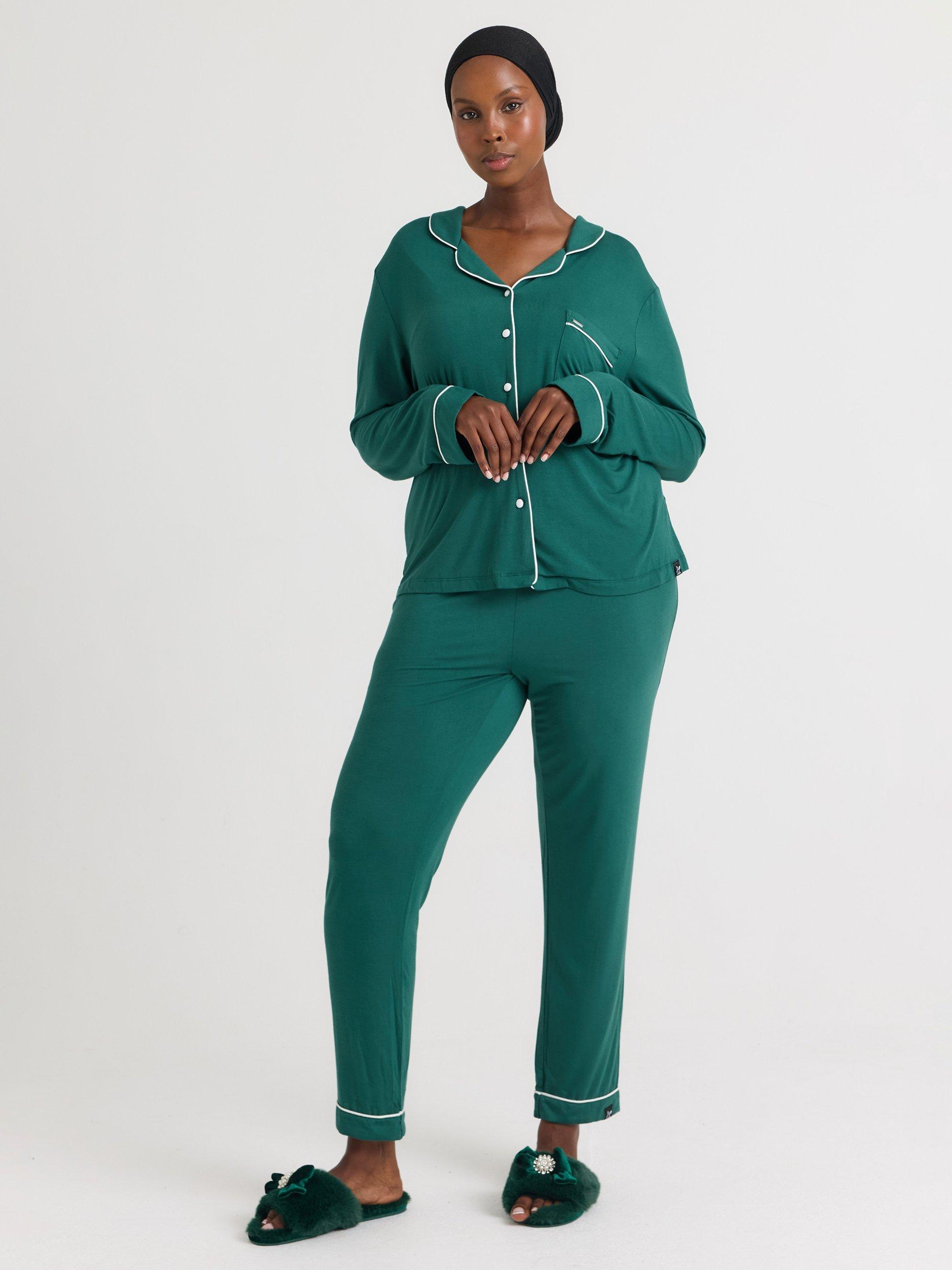 Product image 1 of 5, which shows Pretty You London Bamboo Long Pyjama Set, Green/White, 8