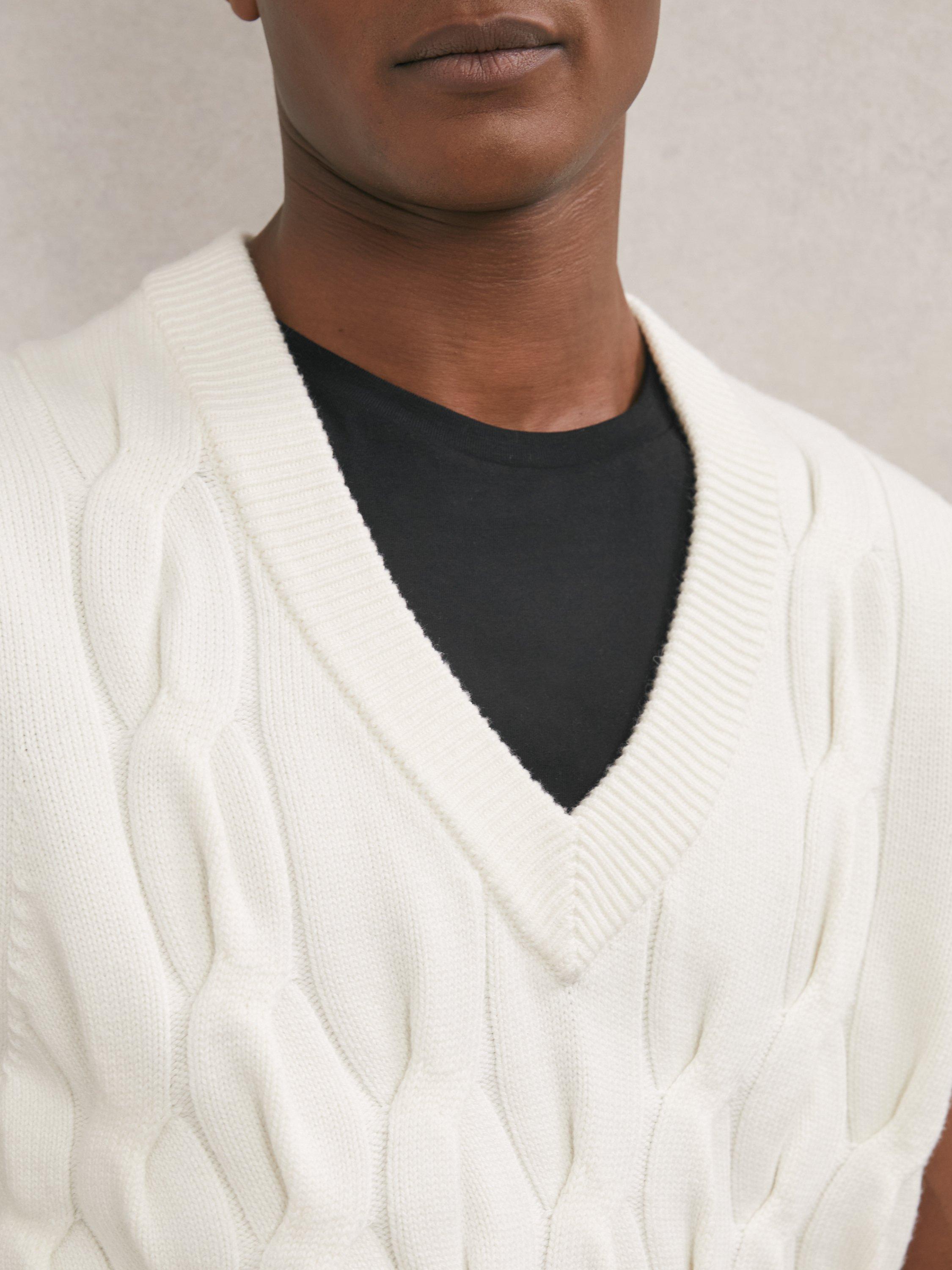 Product image 4 of 5, which shows Reiss Cable Knit V-Neck Wool Blend Vest, Winter White, S