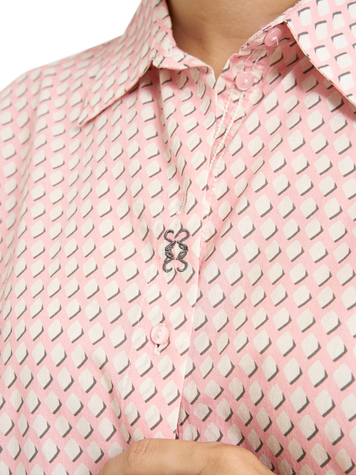 Product image 4 of 5, which shows Smith & Soul Geometric Long Sleeve Shirt, Bubblegum Print, XS
