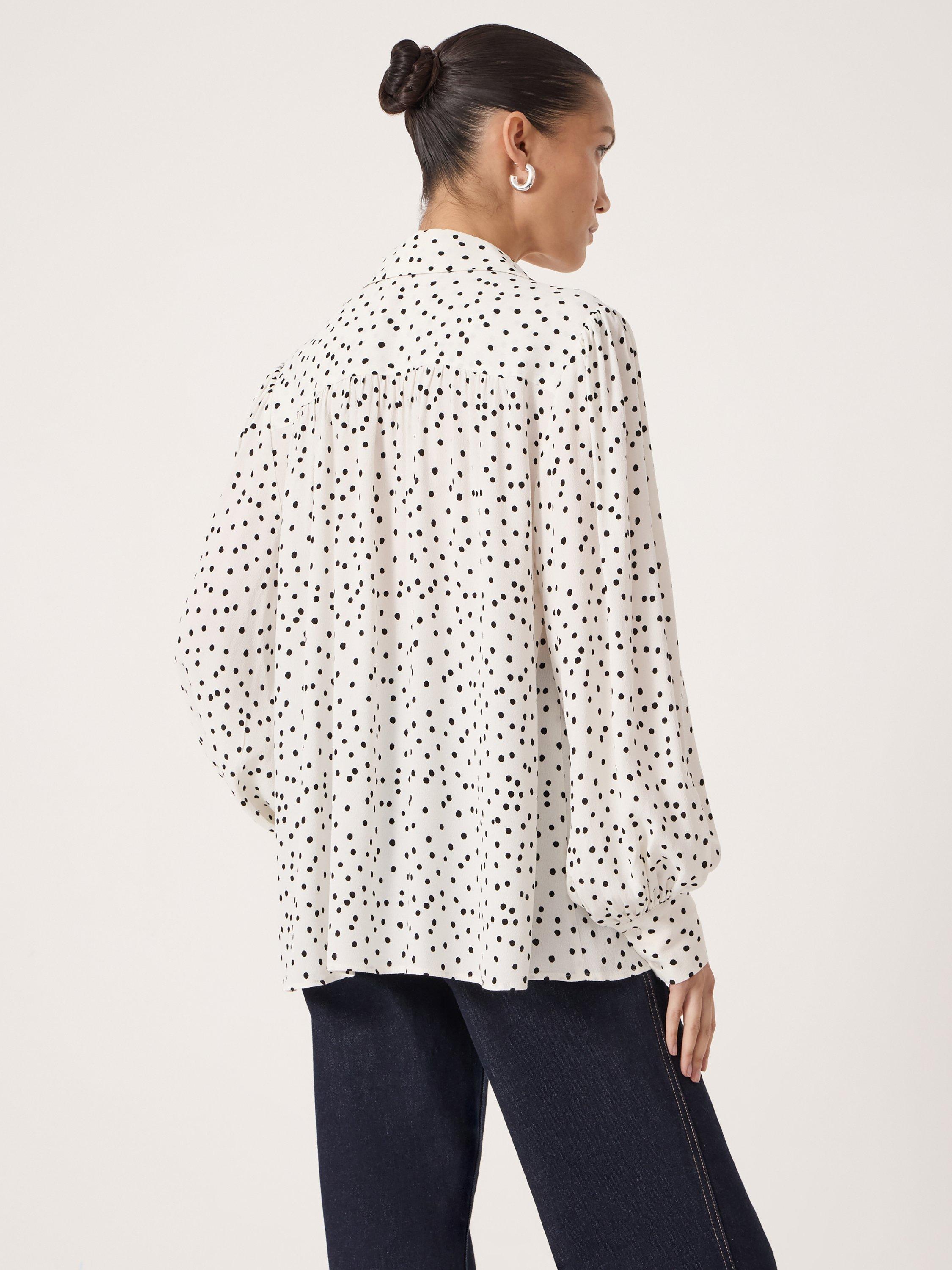Product image 3 of 4, which shows HUSH Sigrid Shirt, White/Black, L-XL