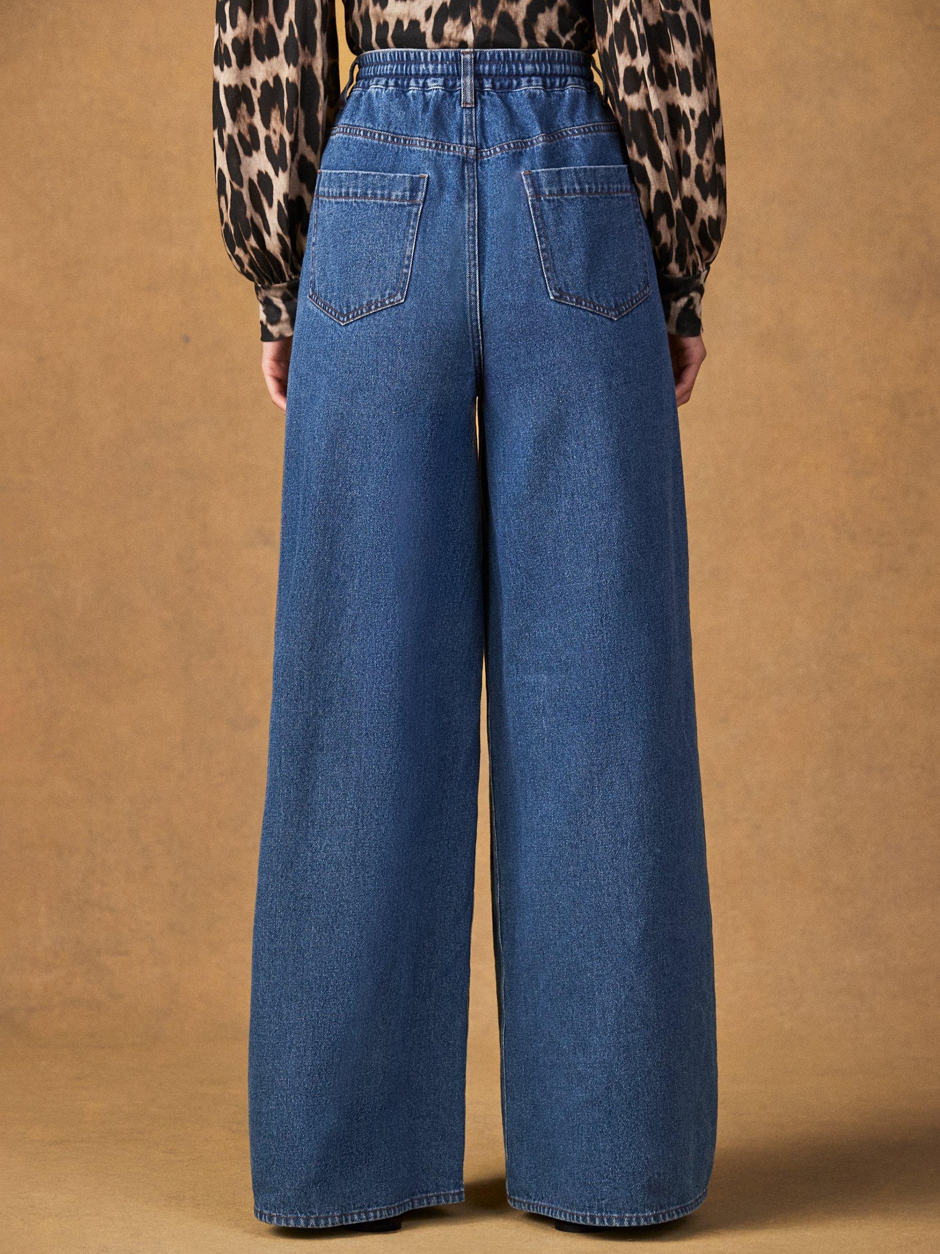 Product image 4 of 5, which shows Ro&Zo Petite Drawstring Wide Leg Jeans, Blue, 6Pt