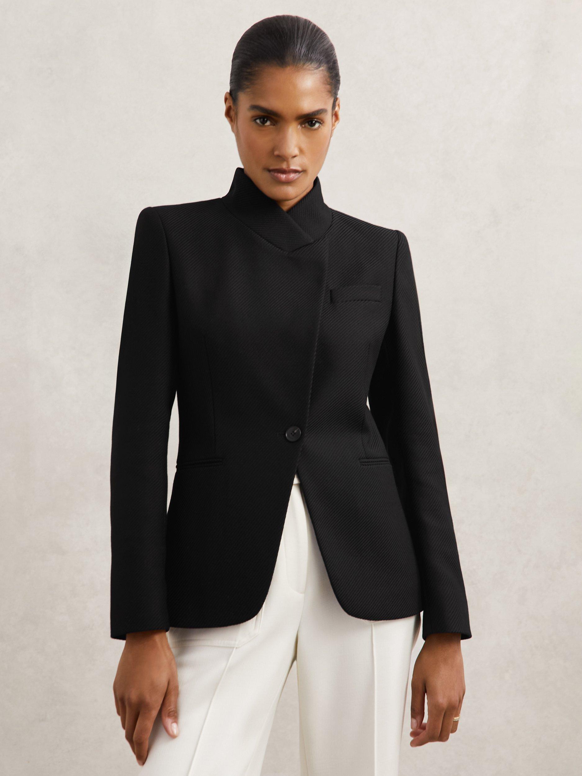 Product image 4 of 5, which shows Reiss Manon Petite Single Breasted Collared Blazer , Black, 10Pt
