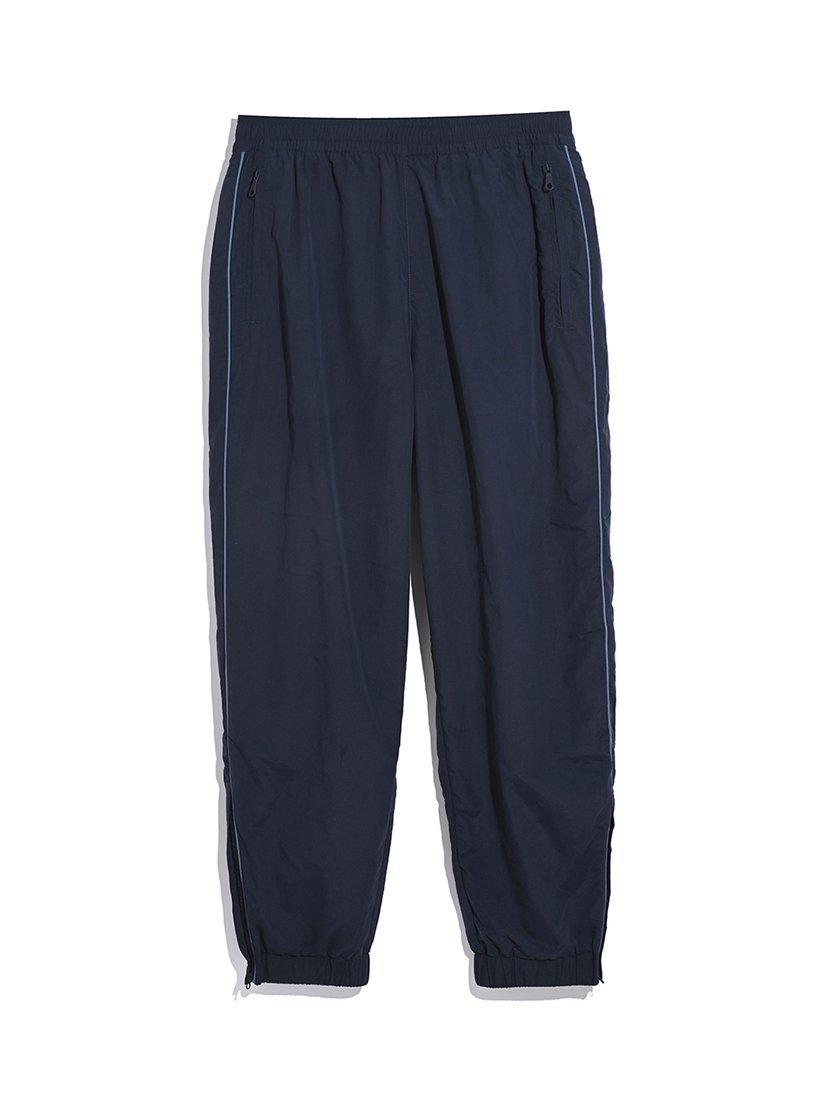 Product image 4 of 5, which shows Farah Mossley Joggers, Navy, S