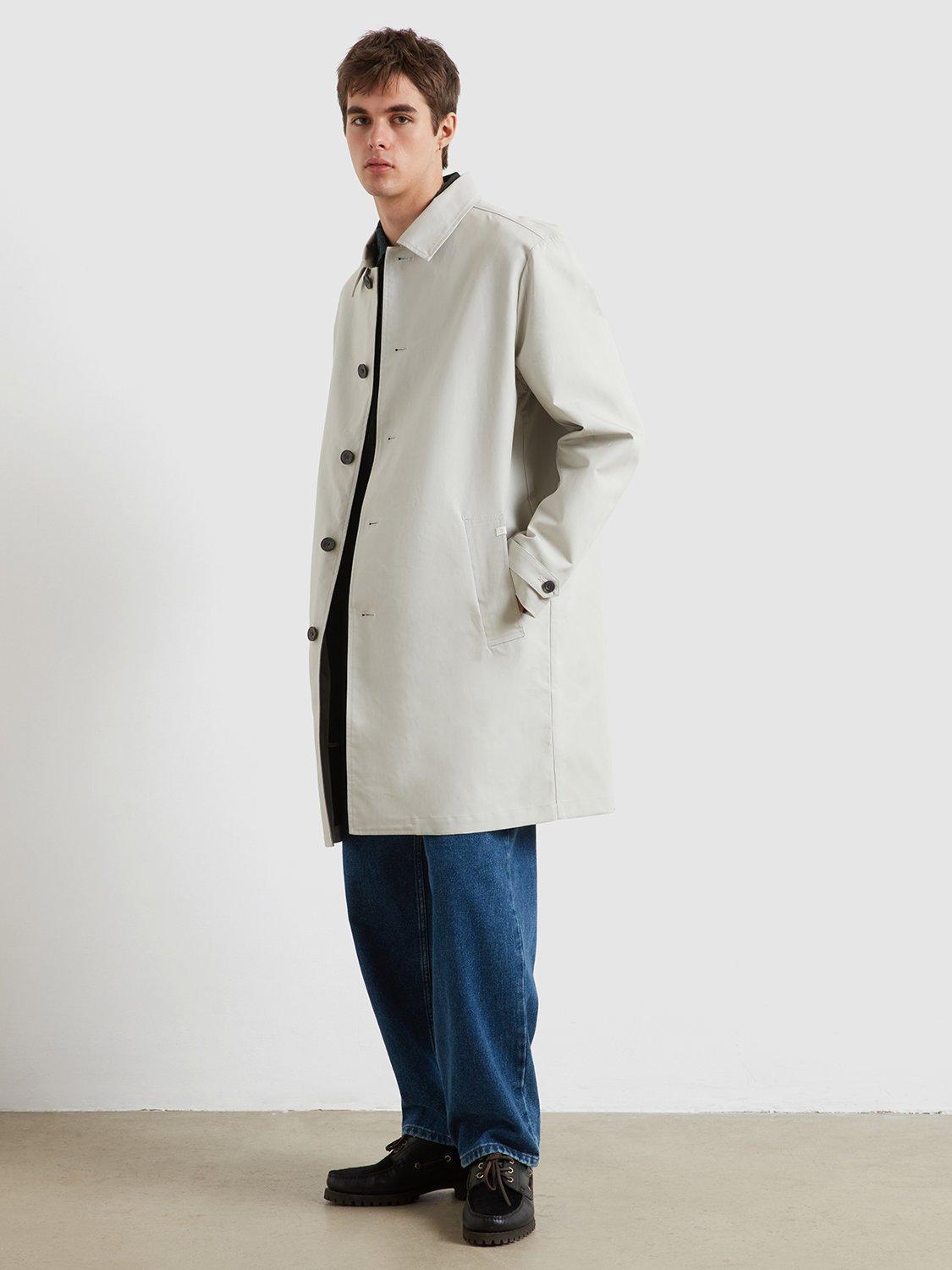 Product image 2 of 5, which shows Farah Berwyn Cotton Mac, White, L