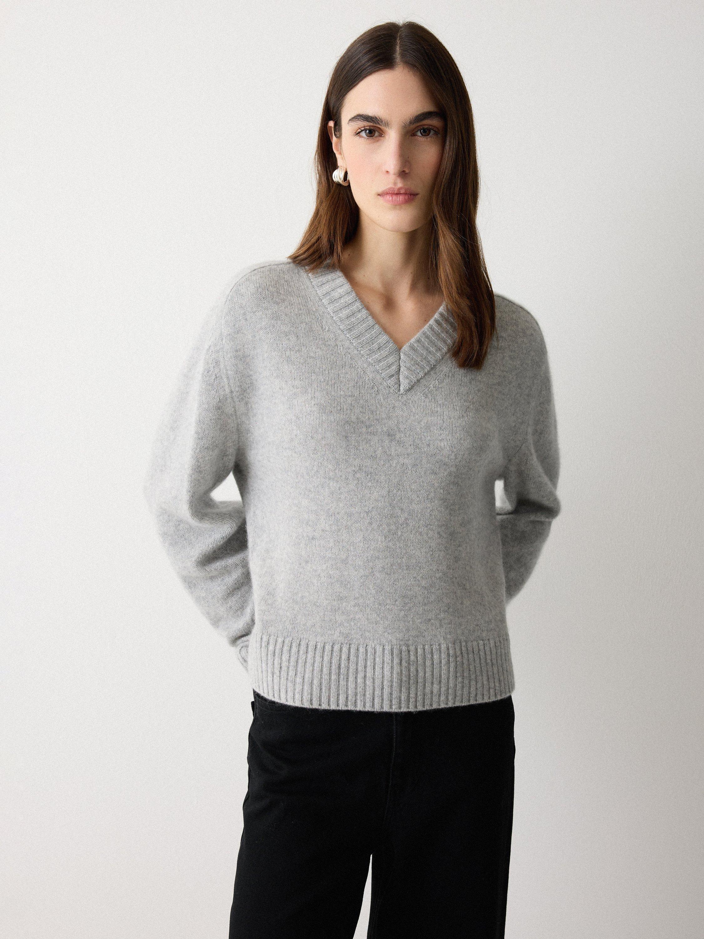 Product image 1 of 7, which shows Jigsaw V-Neck Wool Rich Jumper, Light Grey, XS