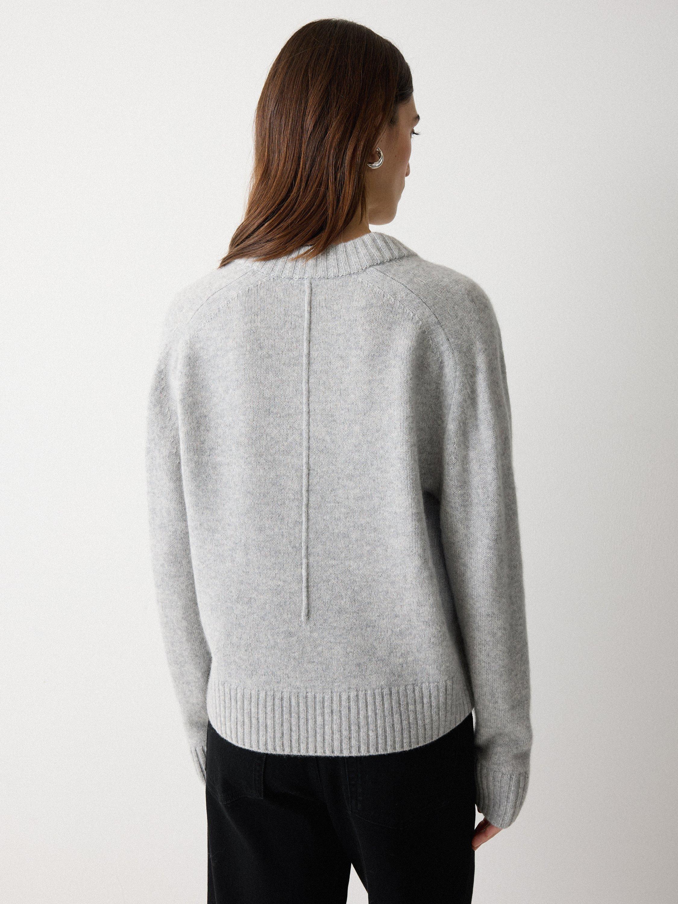 Product image 2 of 7, which shows Jigsaw V-Neck Wool Rich Jumper, Light Grey, XS