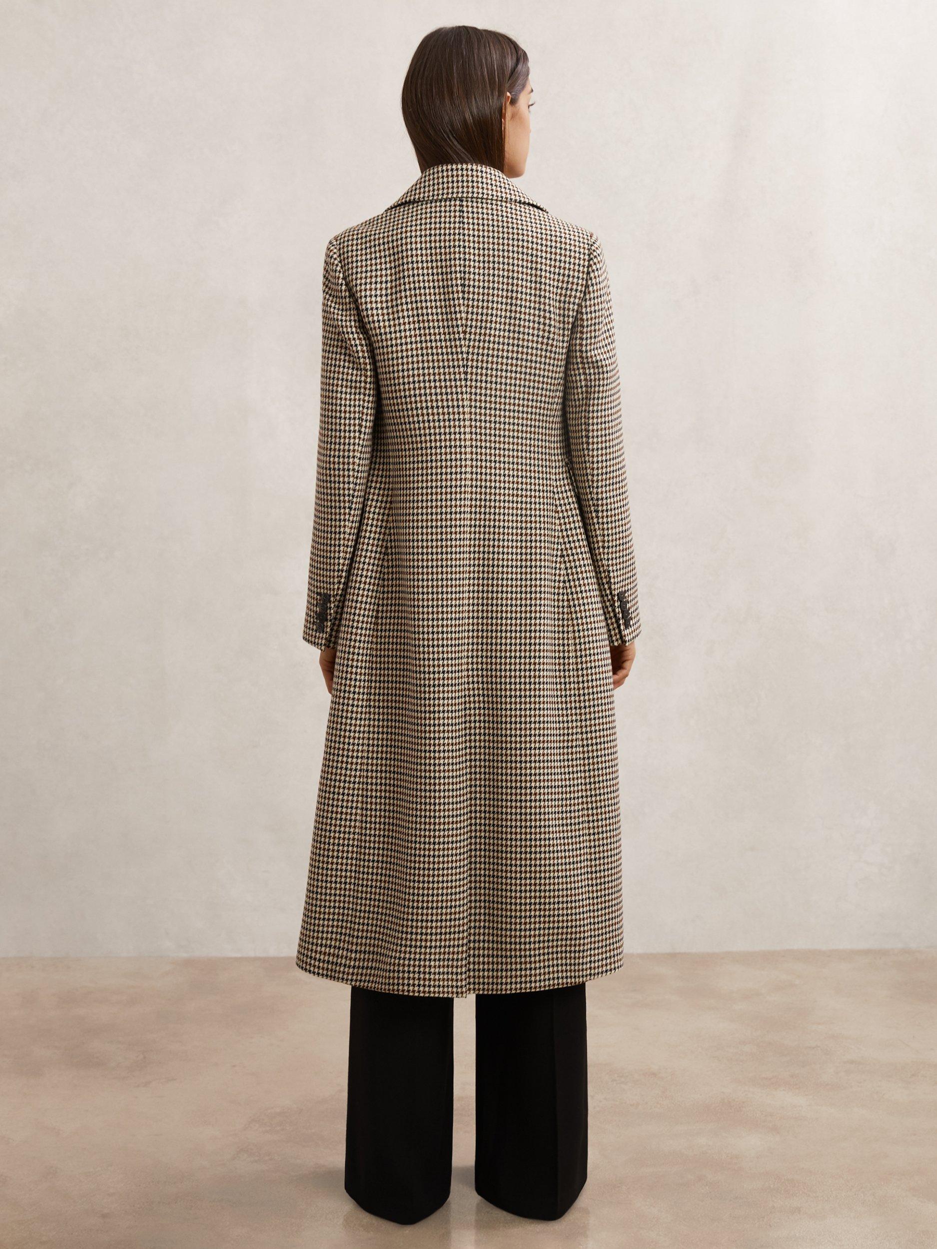 Product image 5 of 5, which shows Reiss Karina Dogtooth Wool Blend Coat, Neutral, 6