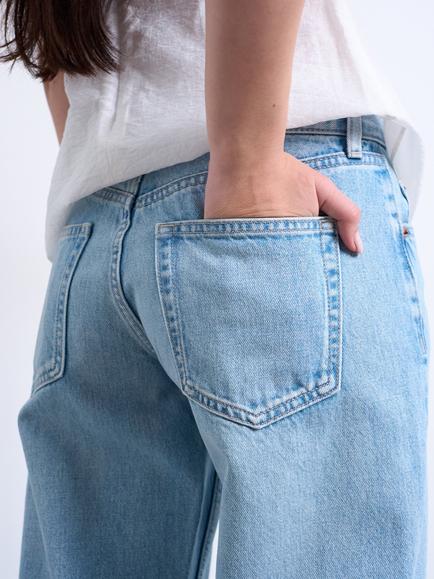 Topshop Ember Low Rise Relaxed Straight Fit Jeans - view 2, Bleach