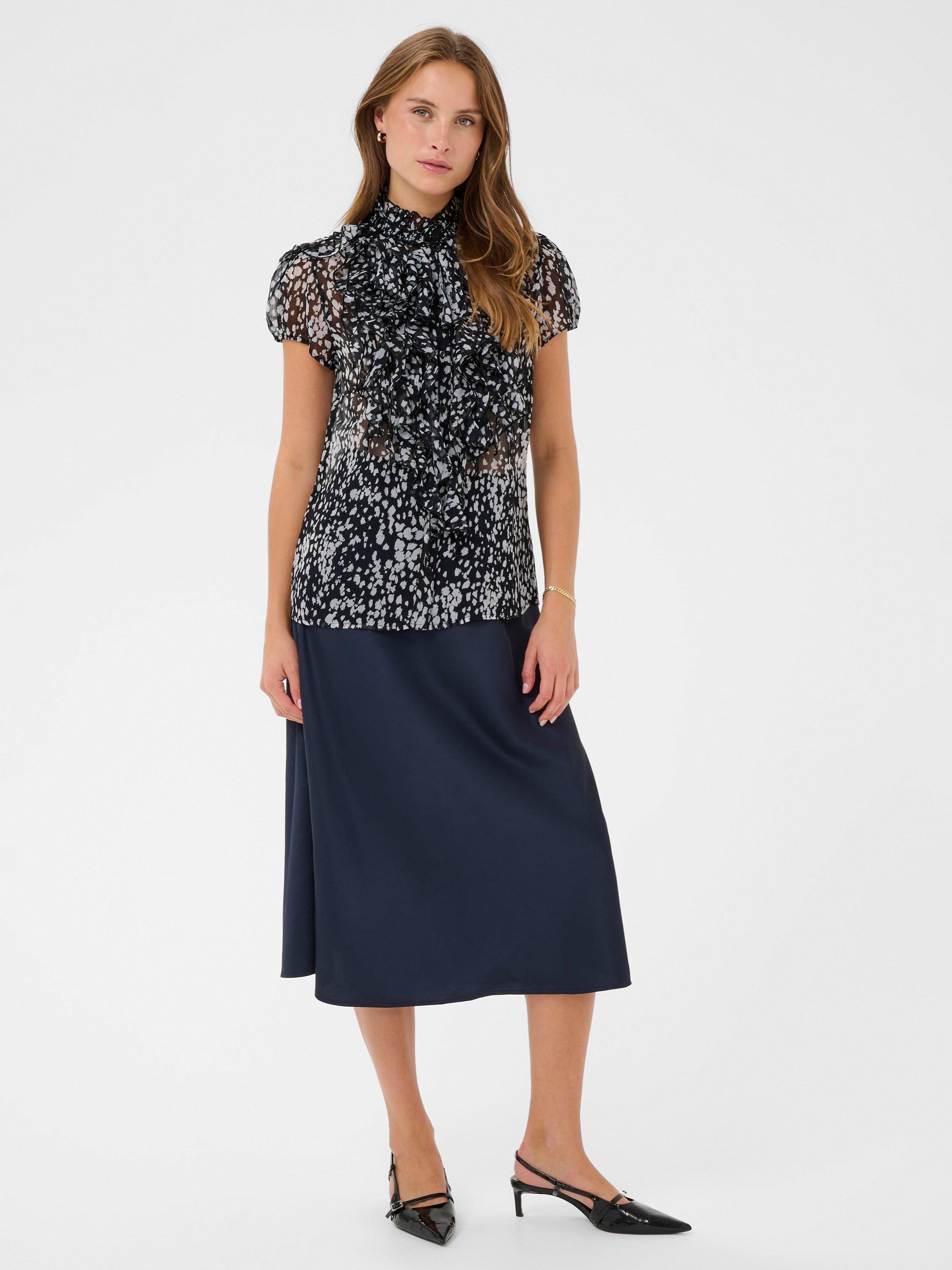 Product image 3 of 6, which shows Saint Tropez Lilja Blouse, Night Sky/Multi, XS