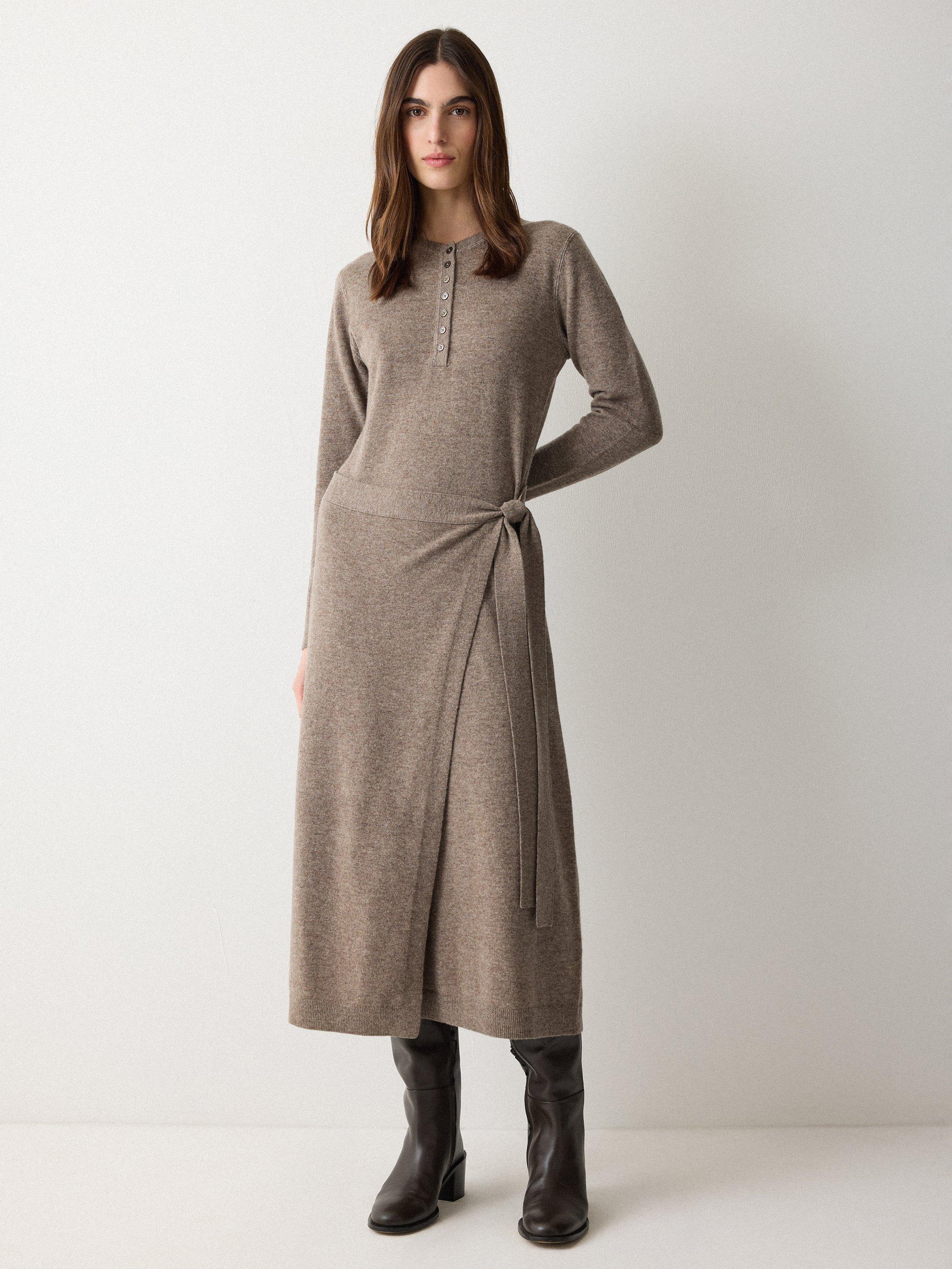 long knit dress black Kloey Long Sleeve Knit Maxi Dress L | XL | Black | Womens main image 1