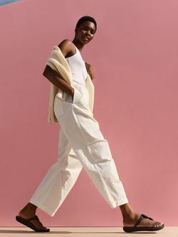 FitFlop Solay Glossy Disc Toe Post Sandals - view 2, Black