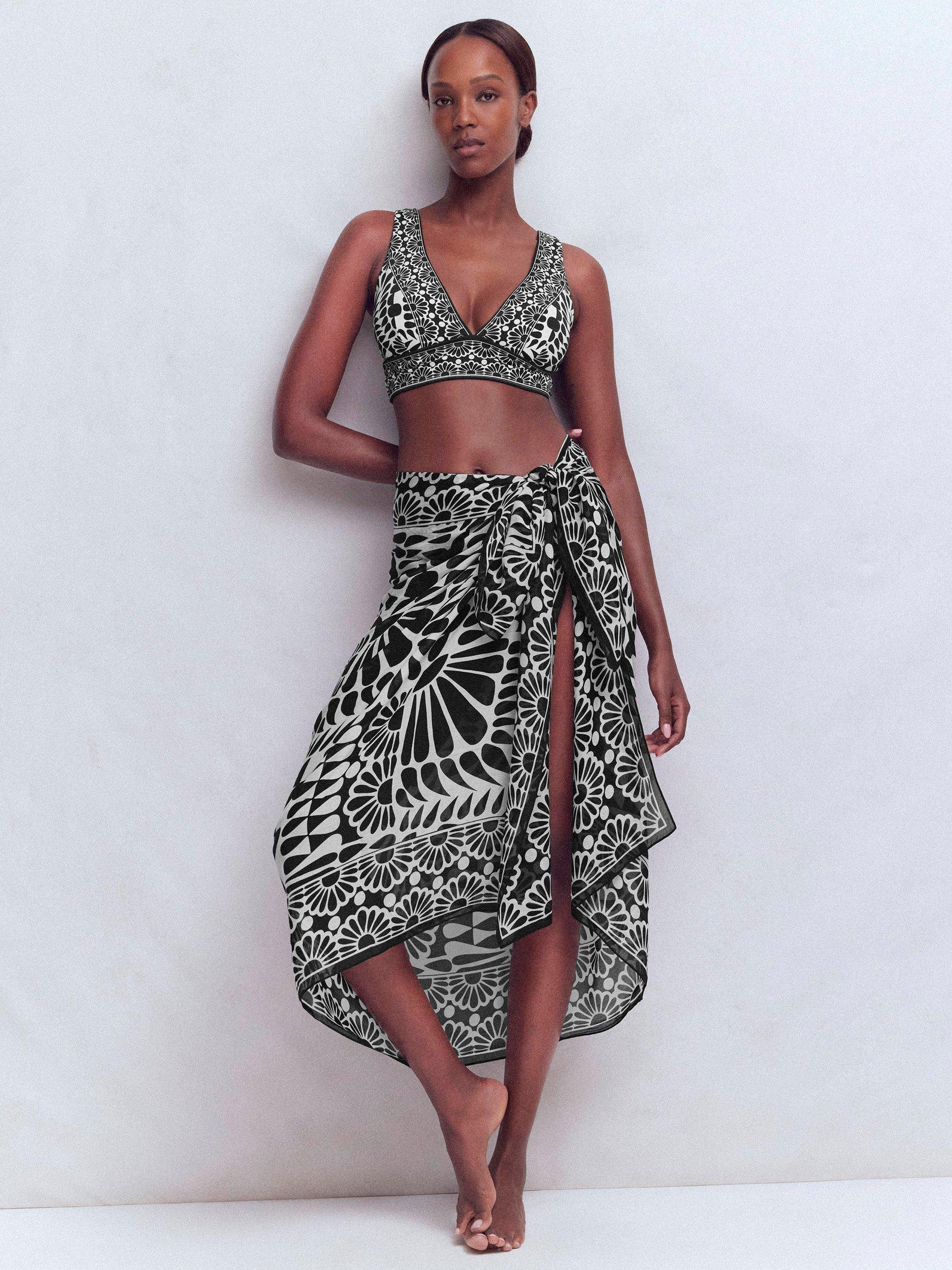 Product image 5 of 7, which shows Boden Porto Geometric Bikini Bottoms, Black, 8