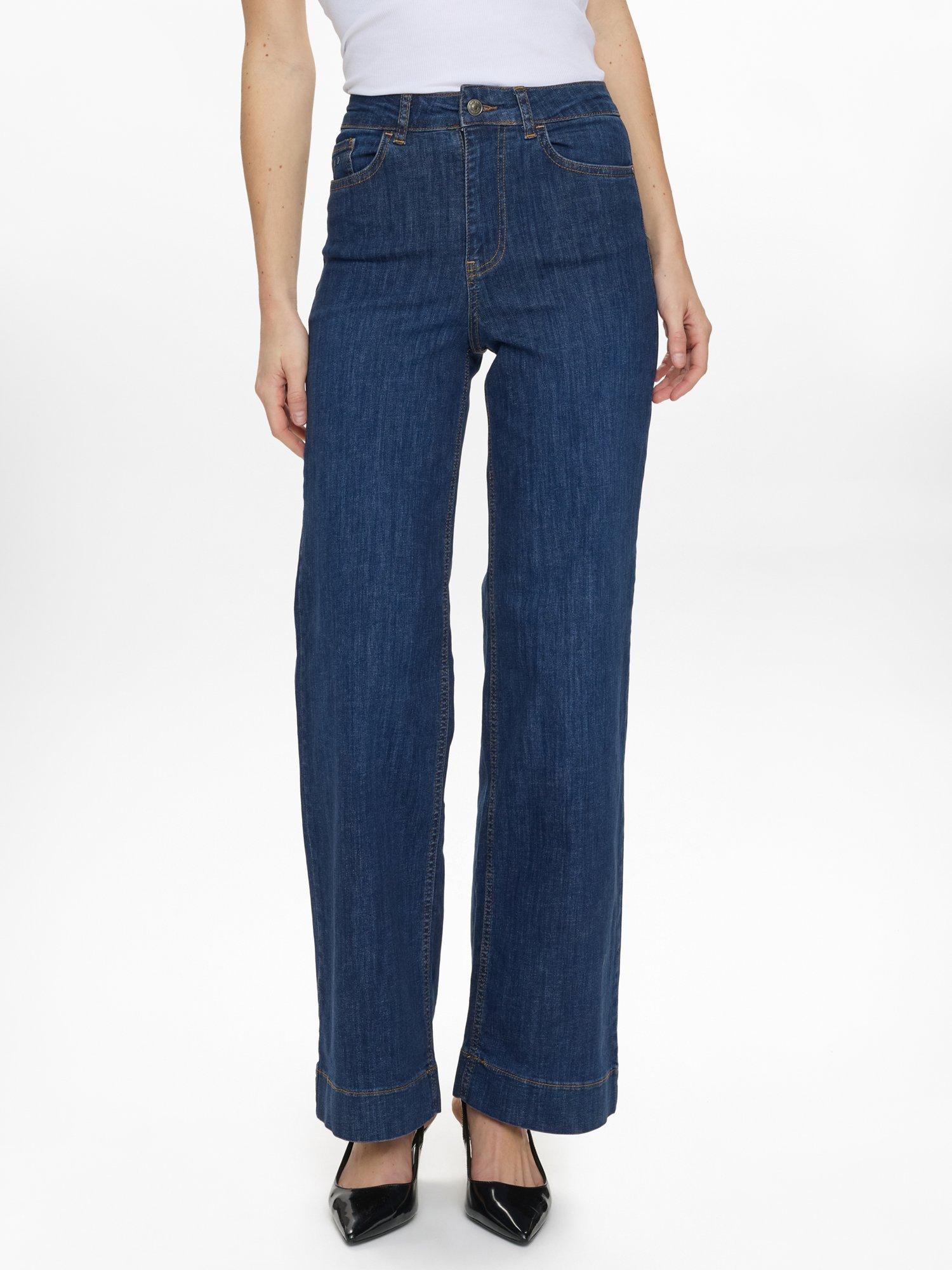 Product image 1 of 5, which shows Numph Paris Cropped Jeans, Dark Blue 34