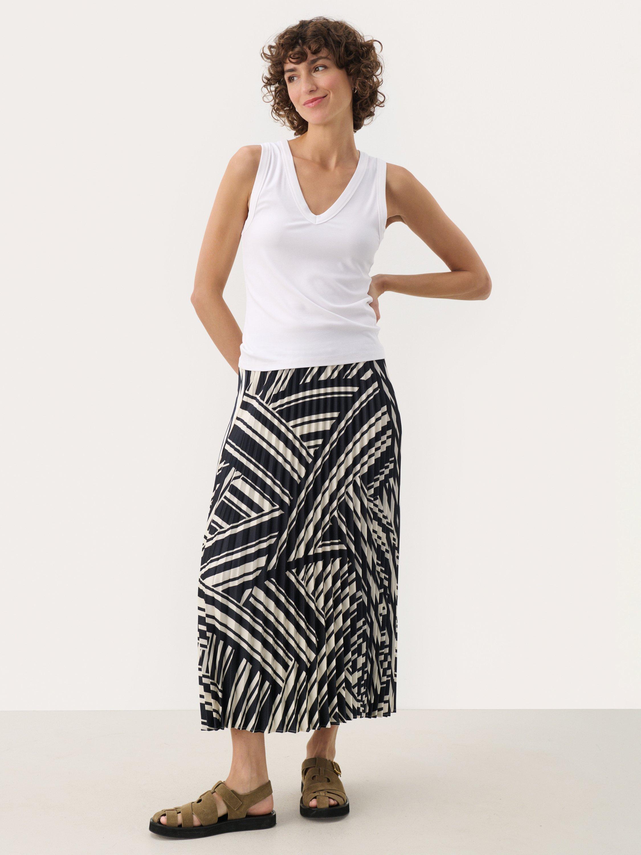 Product image 3 of 6, which shows Part Two Nikkia Vest Top containing LENZING™ ECOVERO™ Viscose, Bright White, L