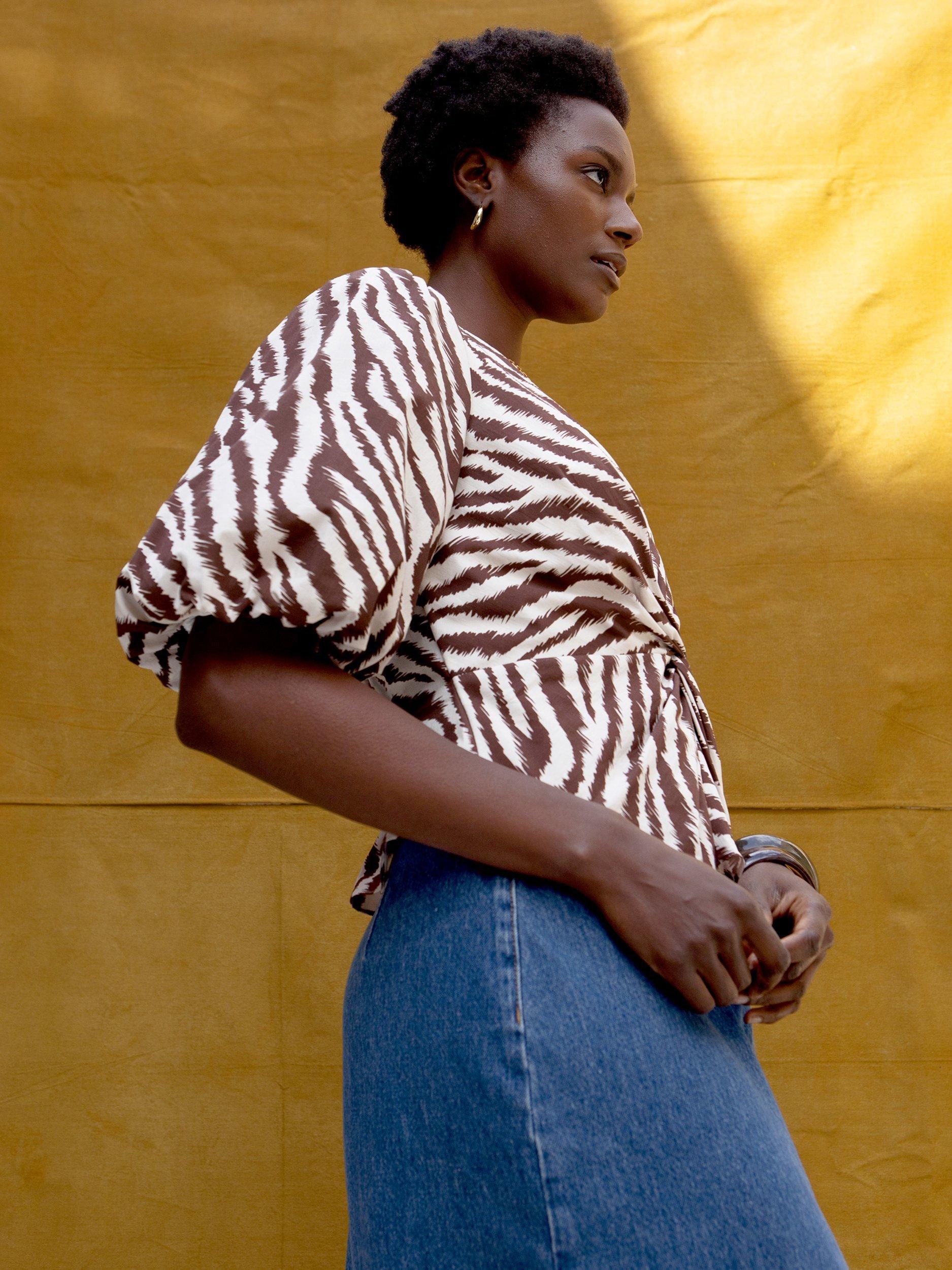 Product image 4 of 5, which shows Ro&Zo Zebra Print Twist Front Top, Brown/Multi, 14