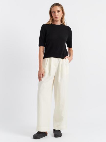 Chinti & Parker Crew Neck Pure Cloud Cashmere T-Shirt, Black