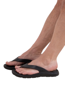 totes SOLBOUNCE Men's Toe Post Sandals, Black - view 2, Black