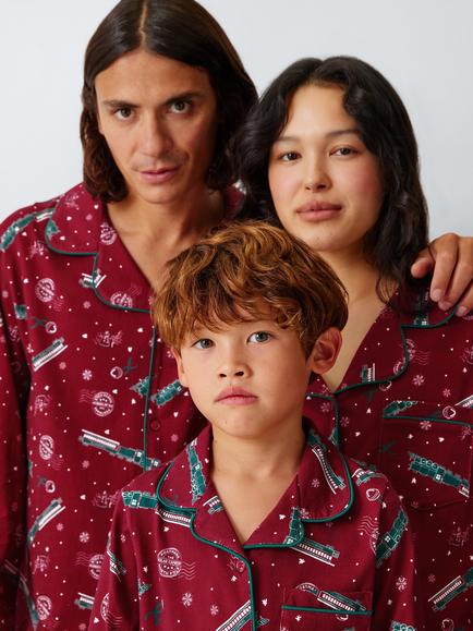 Brand Threads Men's Polar Express Christmas Pyjama Set, Burgundy - view 2, Burgundy