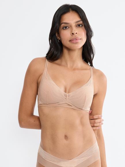 Triumph Breathe & Lift Smart Padded Non Wired Bra, Neutral Beige, Neutral Beige