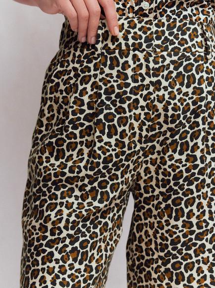 Boden Kensington Cheetah Print Pure Linen Shorts, Almond Milk/Multi - view 2, Almond Milk/Multi