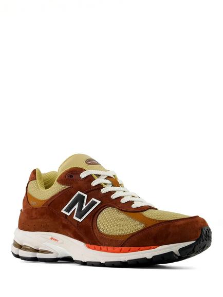 New Balance 2002R Lace Up Trainers, Rich Oak/Breakfast Tea - view 2, Rich Oak/Breakfast Tea